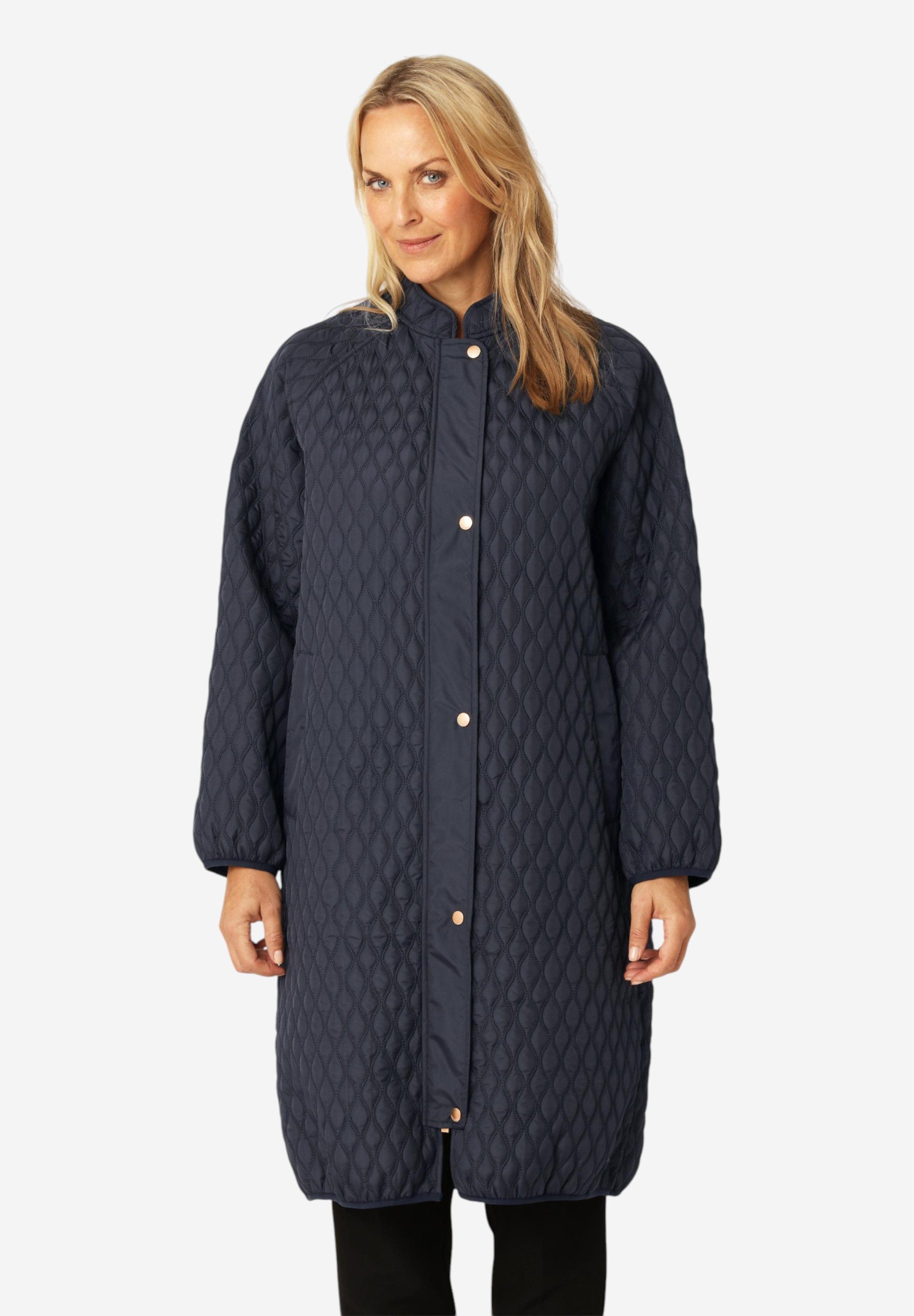 Ilse Jacobsen Steppjacke ALLY06 Modischer Oversize-Steppmantel mit Stehkragen und Raglanärmeln
