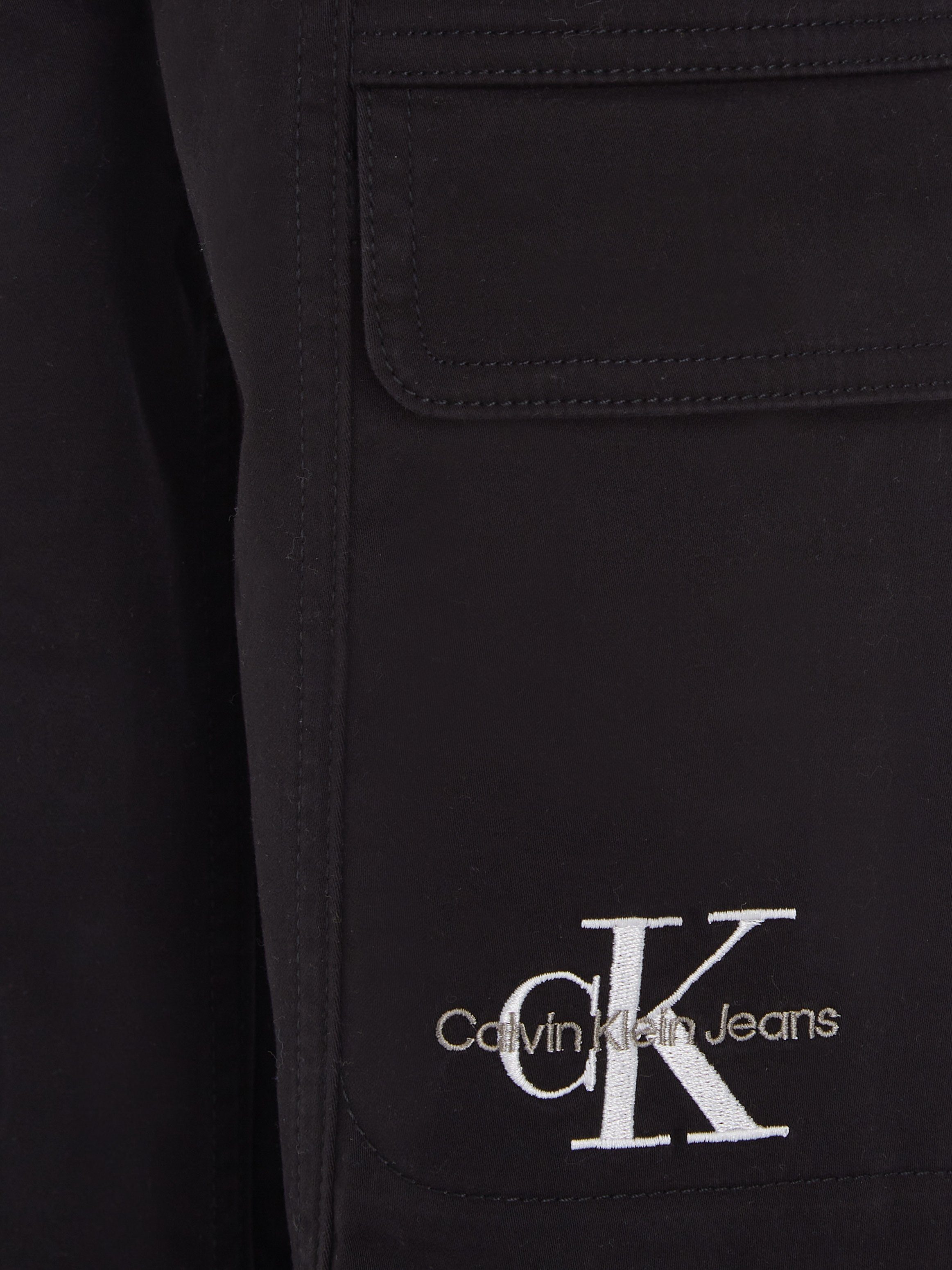 Jeans SATEEN Logoprägung mit PANTS Cargohose Ck Klein Calvin CARGO Black