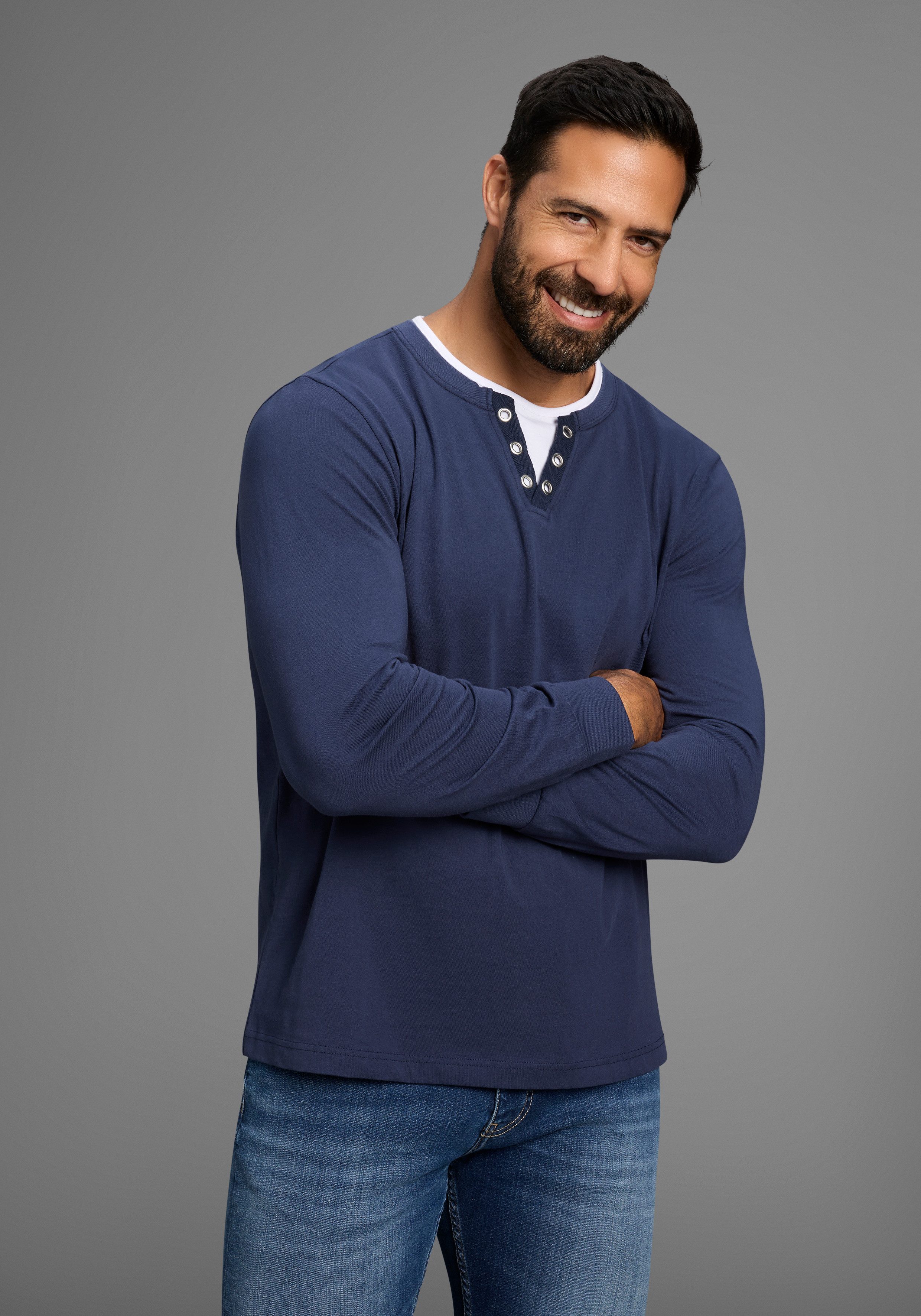 Man's World Rundhalsshirt Neue Kollektion! mit Kontrasteinsatz am Halsaussc günstig online kaufen