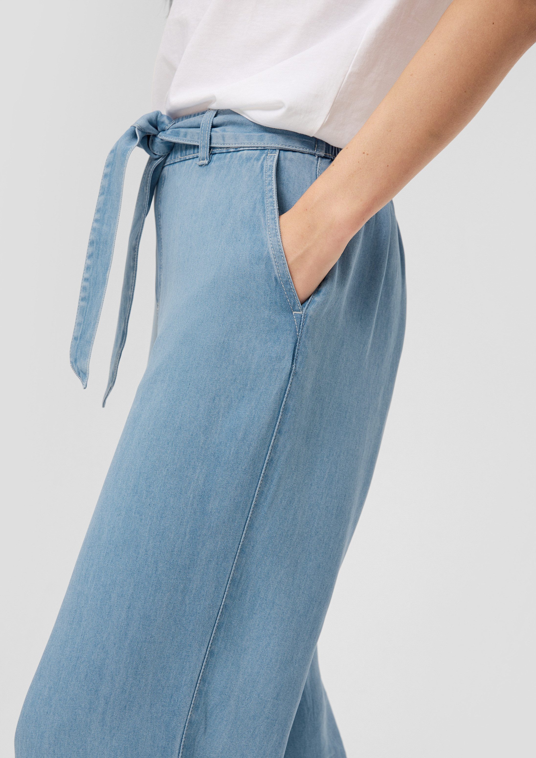 s.Oliver Weite Jeans Hose Culotte-Jeans aus Lyocell / High Rise / Wide Leg / Bindegürtel – Bild 4 von 5