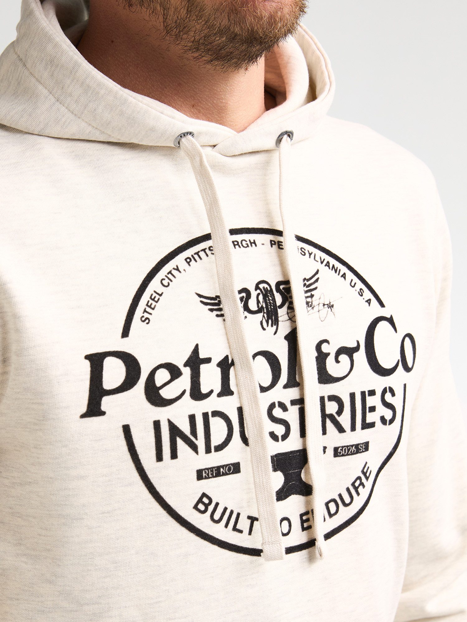 Petrol Industries Kapuzensweatshirt mit angesetzten Bündchen – Bild 3 von 4