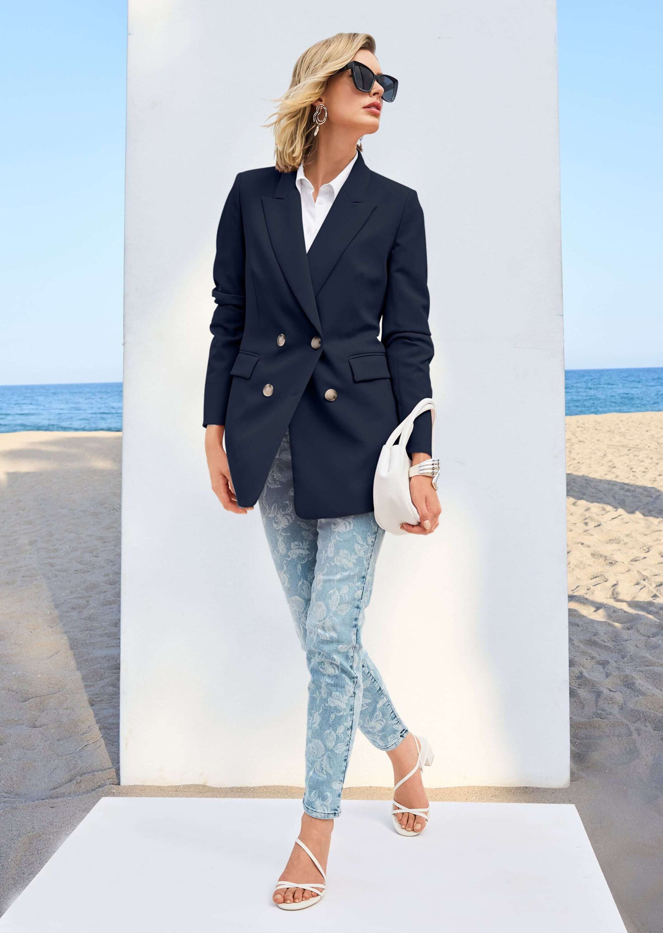 Gerade Jeans Kurzgröße: Schlanke Five-Pocket mit Unikat-Print