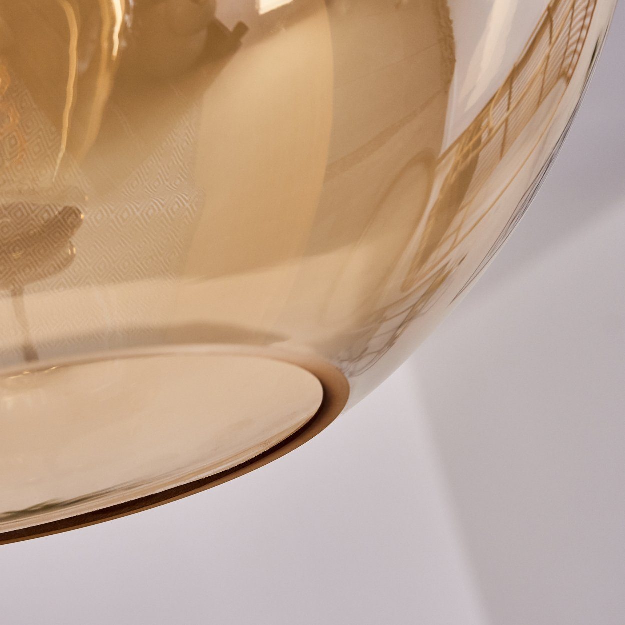 hofstein Hängeleuchte »Barre« 1-flammige Pendellampe aus Metall in altmessingfarben, ohne Leuchtmittel, Vintage/Retro Look Zimmerlampe mit Glasschirm in bernsteinfarben, E27