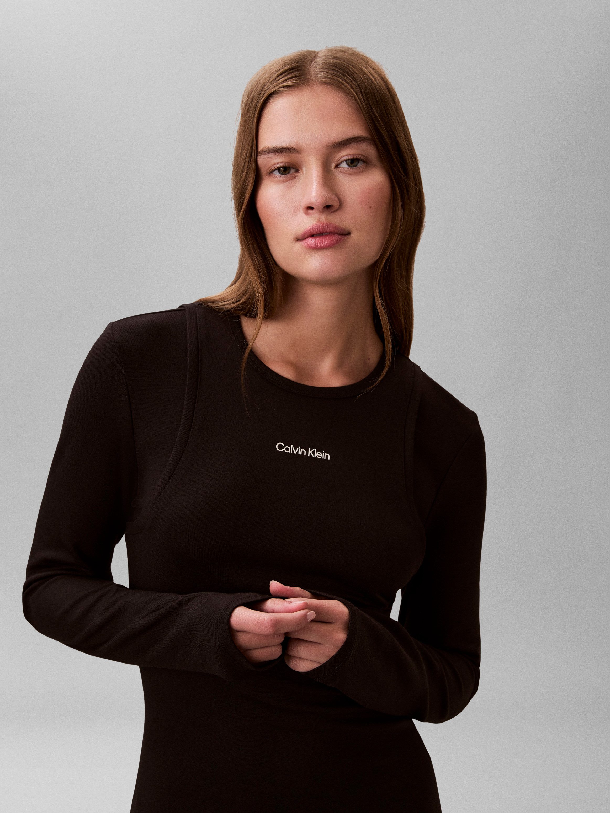 Calvin Klein Jeans Minikleid Körpernahe Passform mit Rundhalsausschnitt