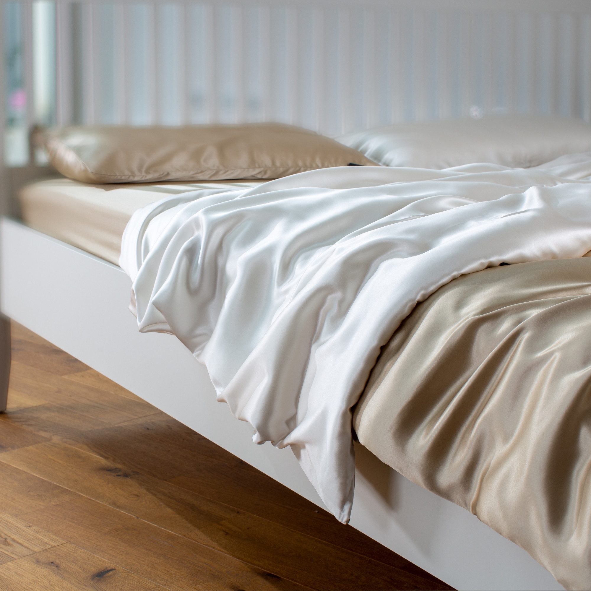 orignee Kissenbezug Seiden-Kissenbezug Taupe & White – luxuriös, glatt & hy günstig online kaufen