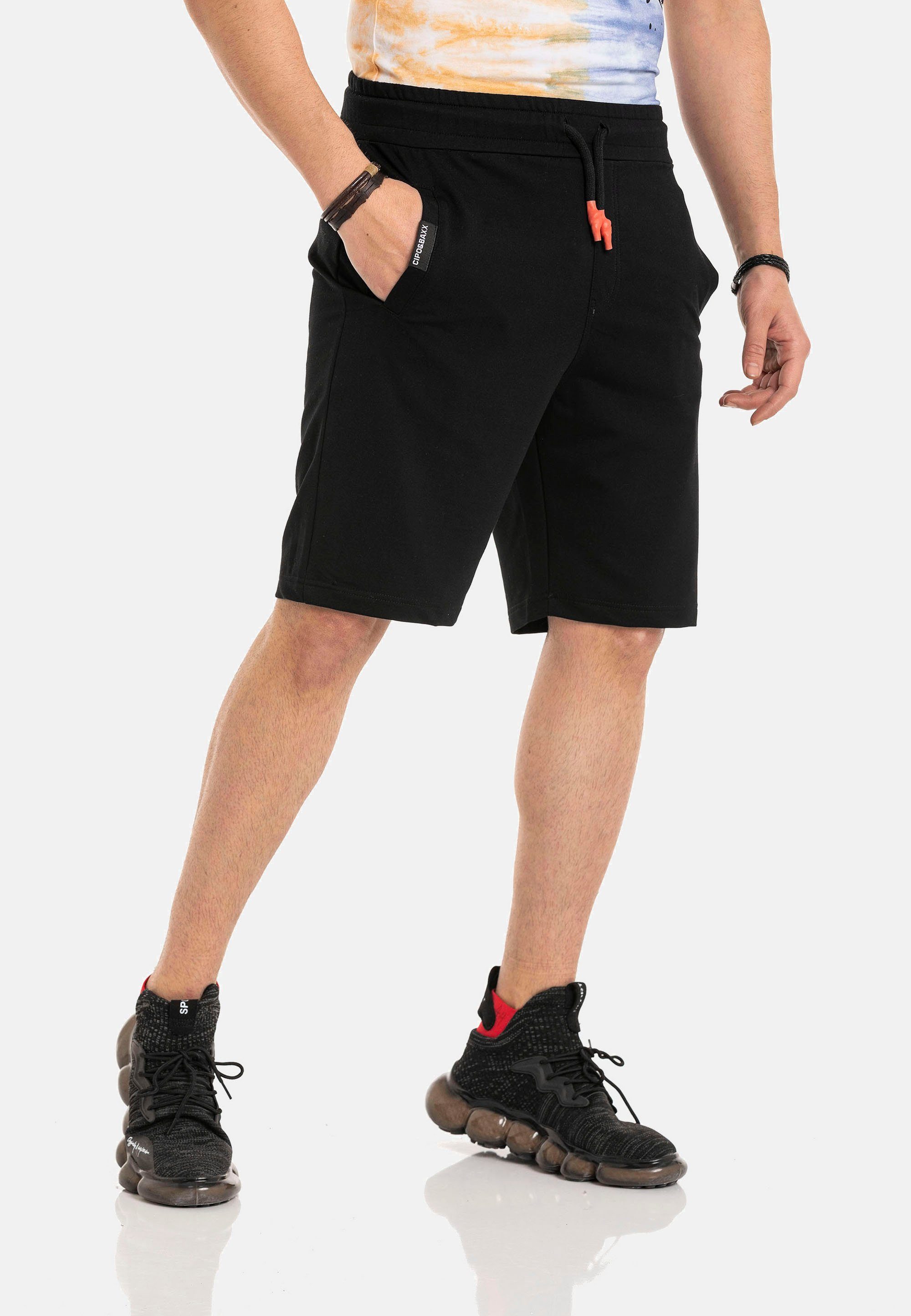 Cipo & Baxx Shorts in sportlichem schwarz Look