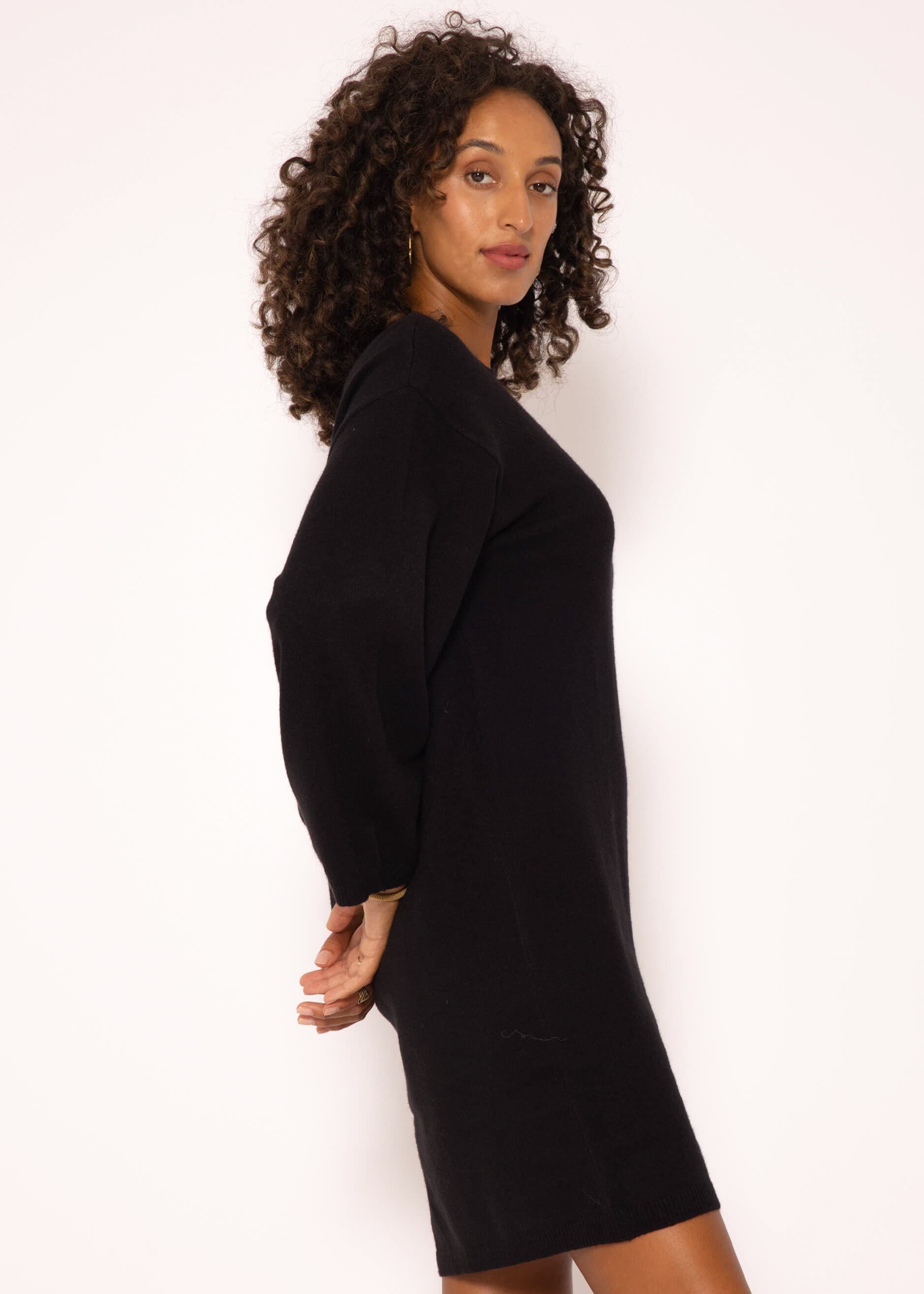 SASSYCLASSY Oversize Strickkleid Rollkragen Damen Lässiges Kleidpullover elegant aus weichem Strick Winter Grau Beige
