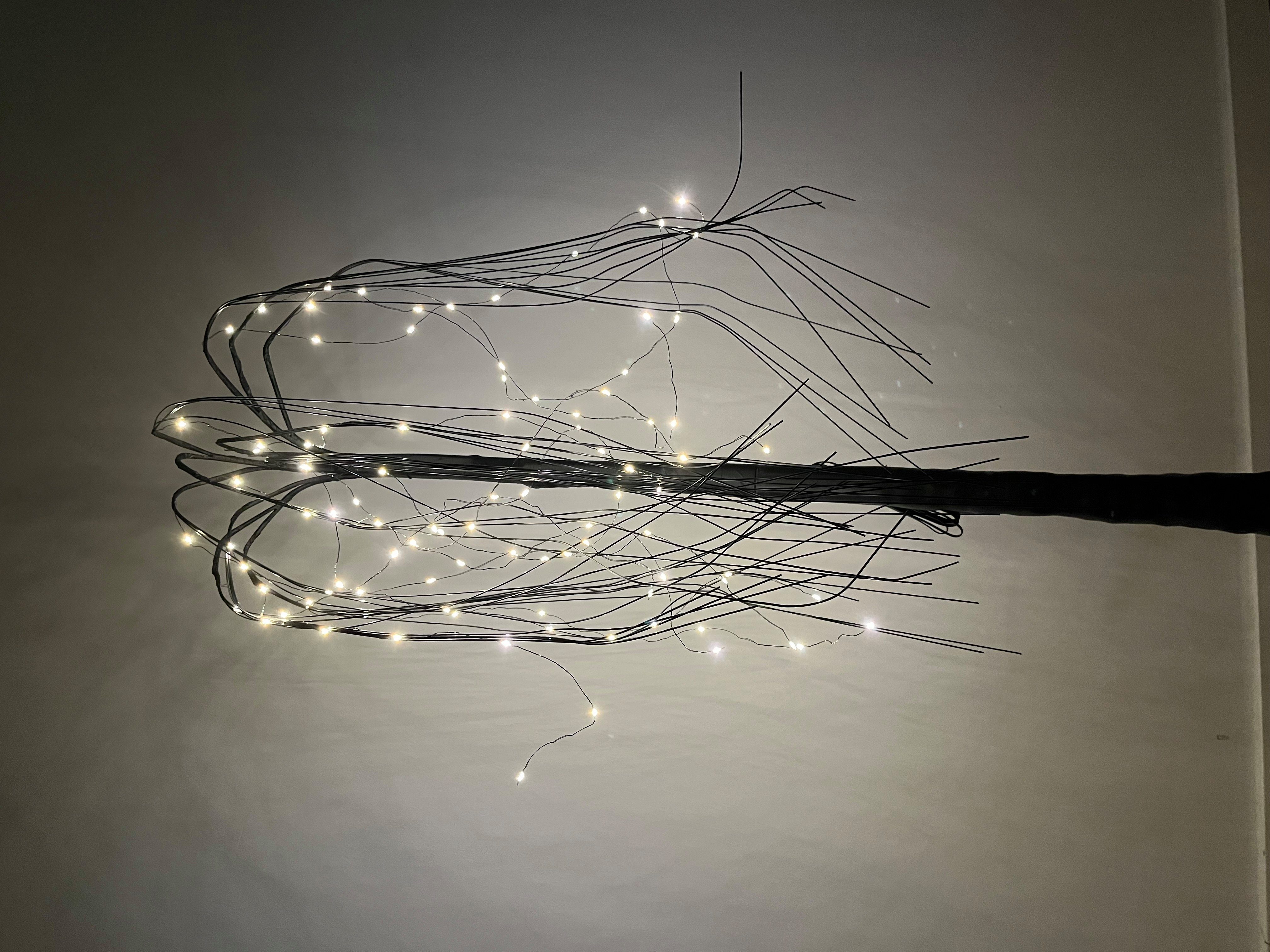 Nipach LED Baum Weidenbaum Trauerweide Deko-Baum 96 LED warm weiß schwarz 150 cm Timer, LED fest integriert, Warmweiß – Bild 4 von 5