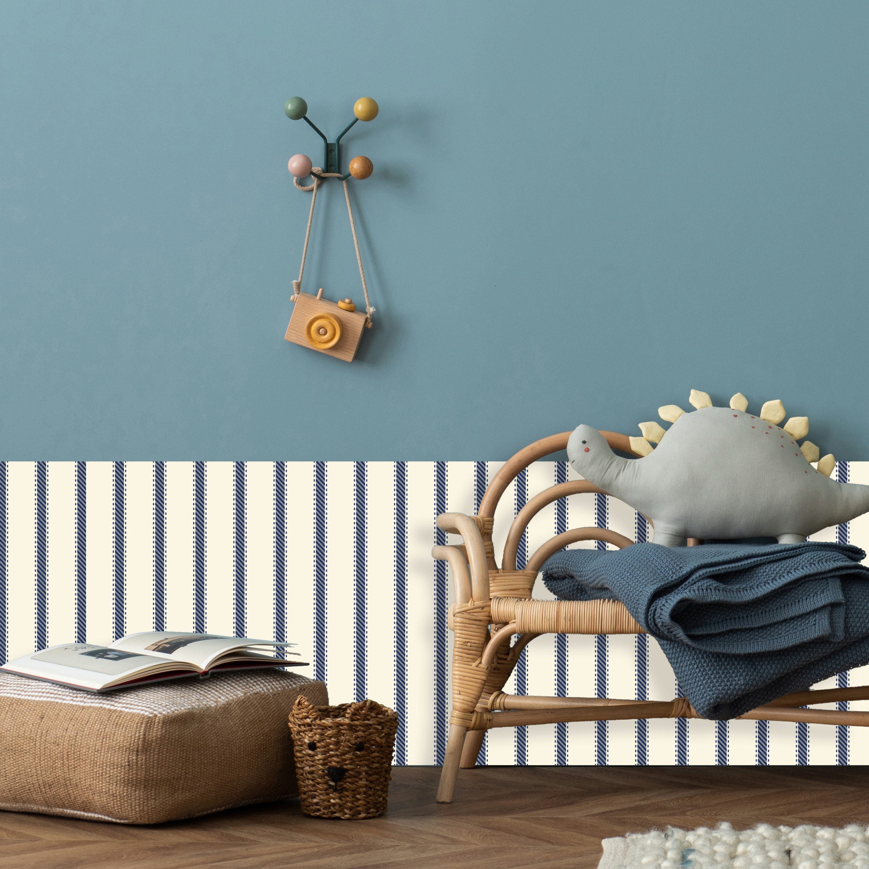 queence Bordüre Wandbordüre Dunkelblau 250x90cm, glatt, Nadelstreifen, Streifen, bedruckt, gestreift, mehrfarbig, natürlich, seidenmatt, (1 St), Wandpaneele, selbstklebend, Tapete, Sticker, gestreifte Wandtattoos