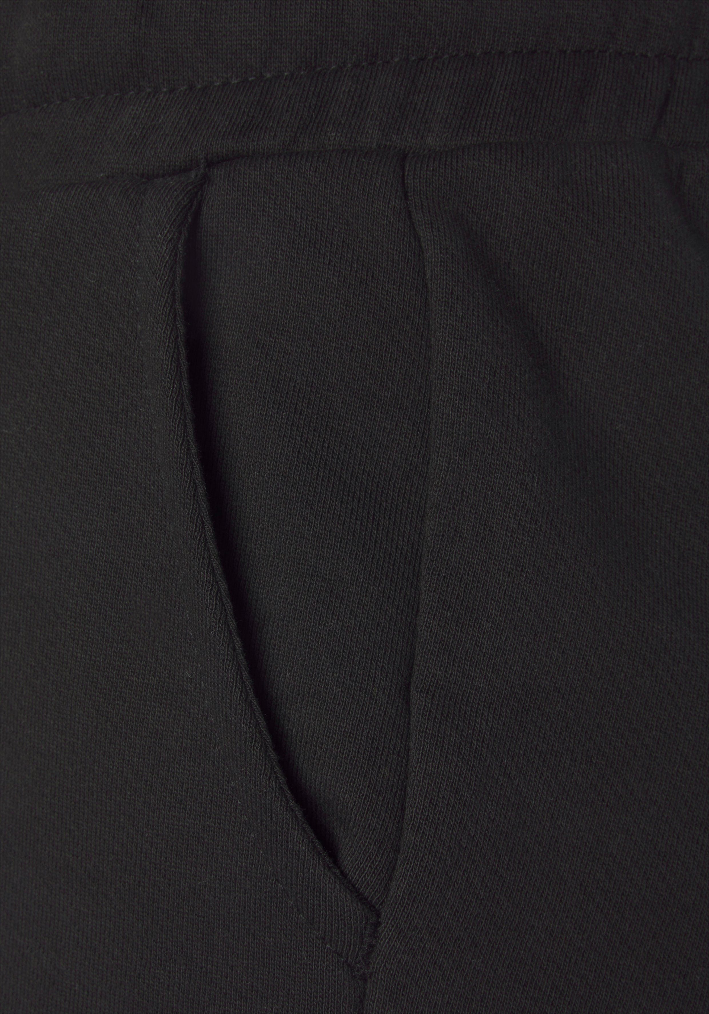 schwarz Loungeanzug aus Baumwolle, organischer LASCANA Sweatshorts