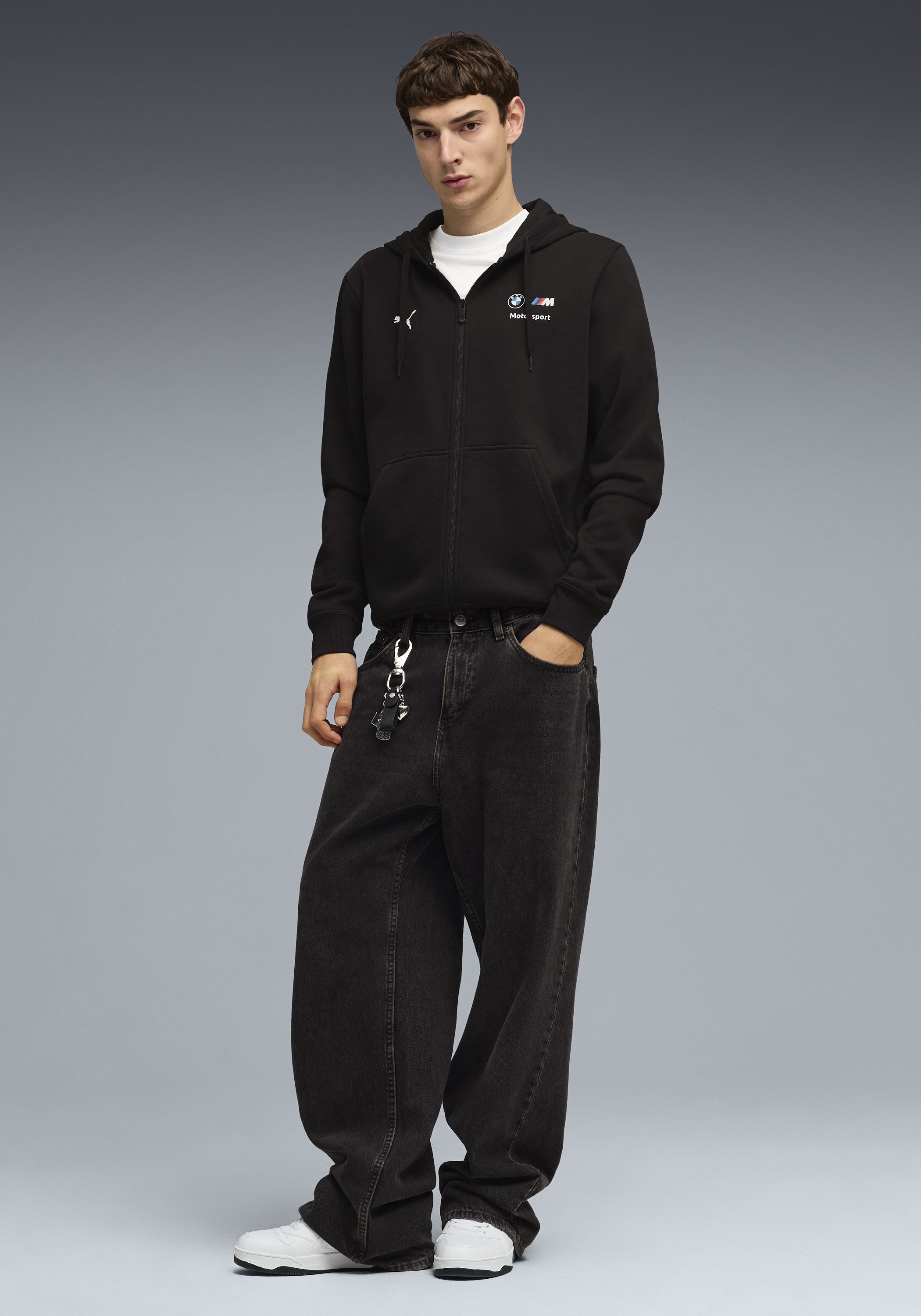 PUMA Trainingsjacke BMW MMS ESS FLEECE JACKET sportlicher Stil, Regular Fit, mit Rundhalsausschnitt