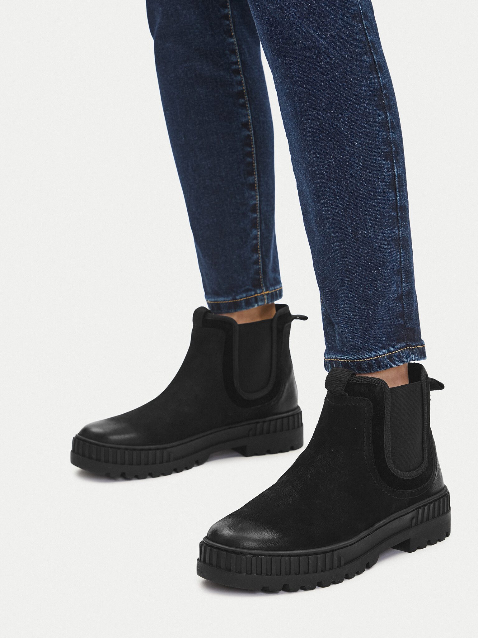 LASOCKI Lasocki Damenschuhe Schwarz CEO-WI23-N-PUSZAN-01 Chelseaboots