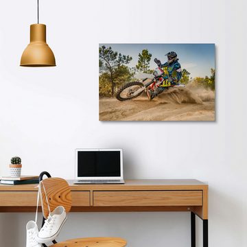 Posterlounge Holzbild Editors Choice, Enduro-Fahrer auf Sand, Jugendzimmer Fotografie