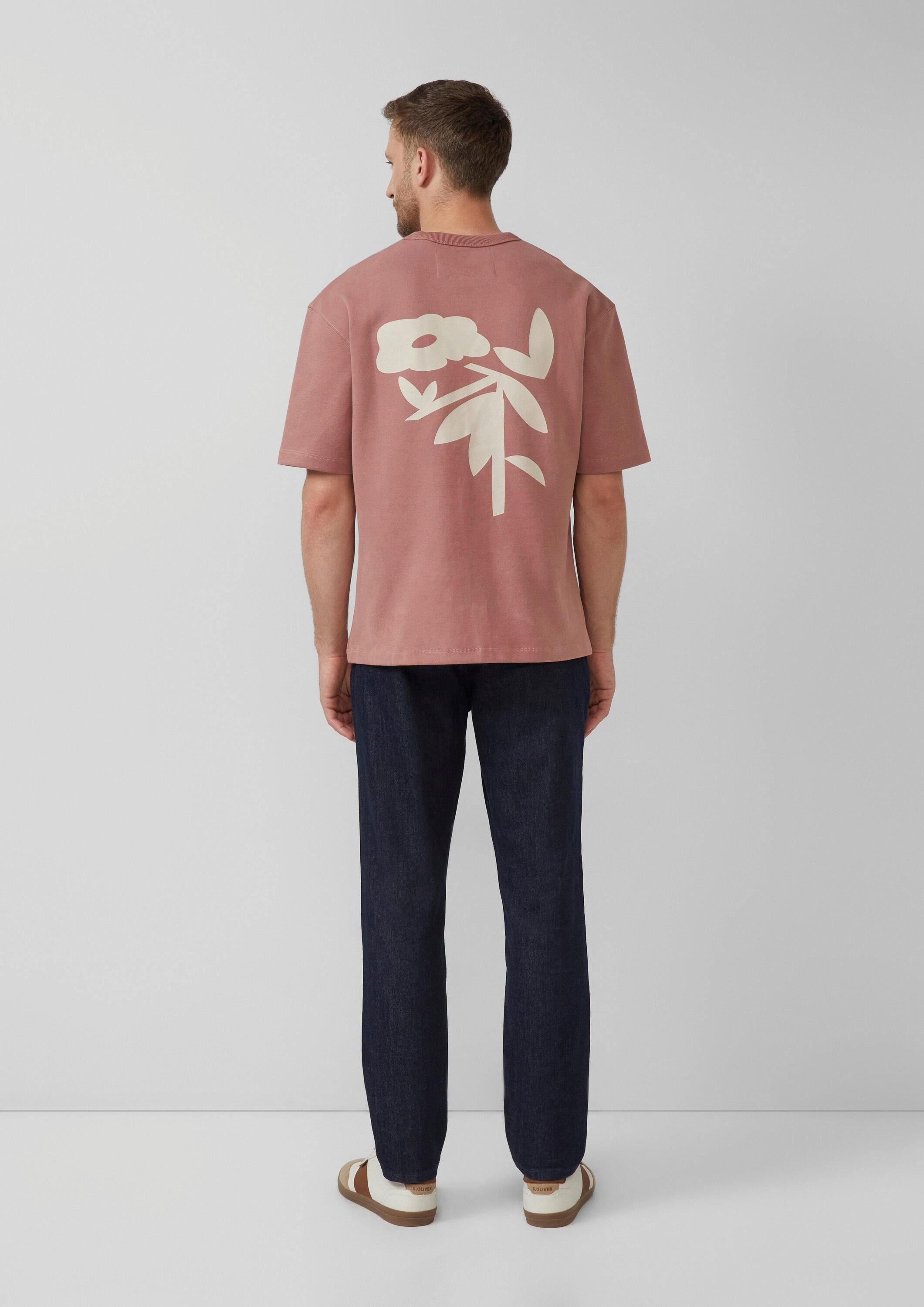 s.Oliver Kurzarmshirt T-Shirt Softes Relaxed-Fit-Shirt aus Heavy Jersey mit Rücken-Artwork