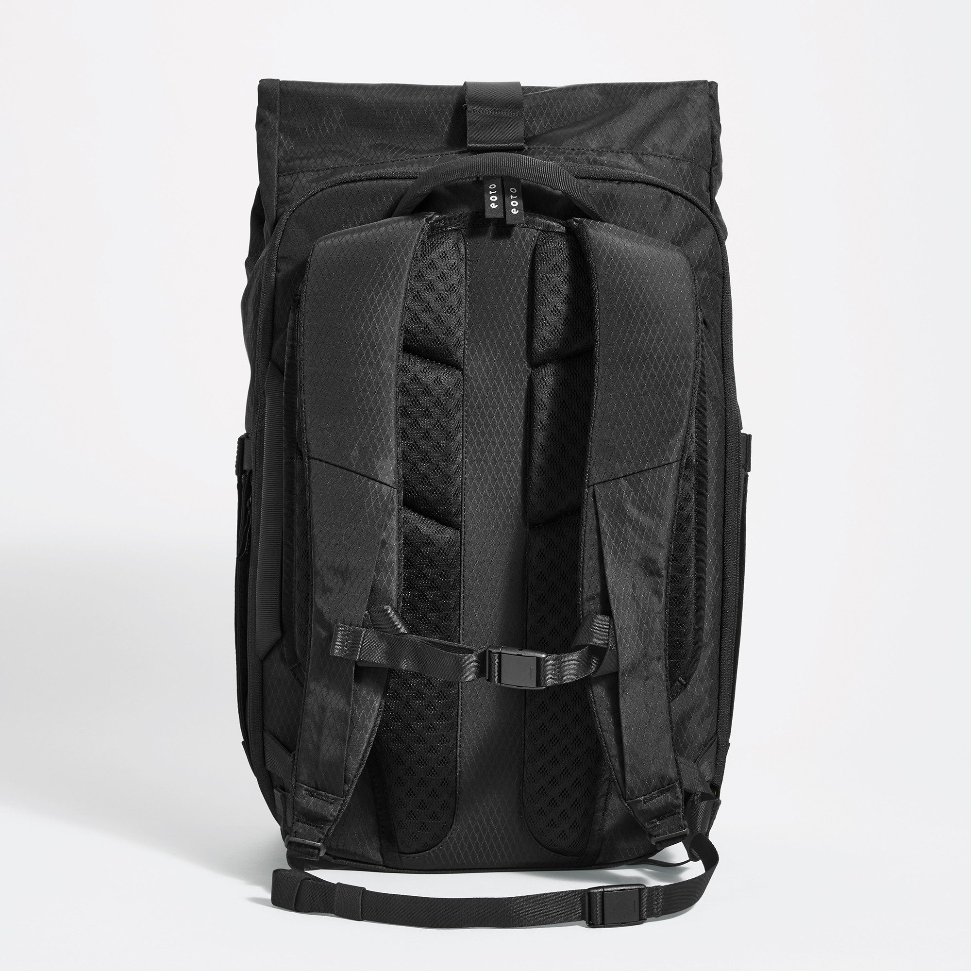 eoto Rucksack ROLLY32, Roll Top, ergonomisch, nachhaltig, 32 L (1-tlg)