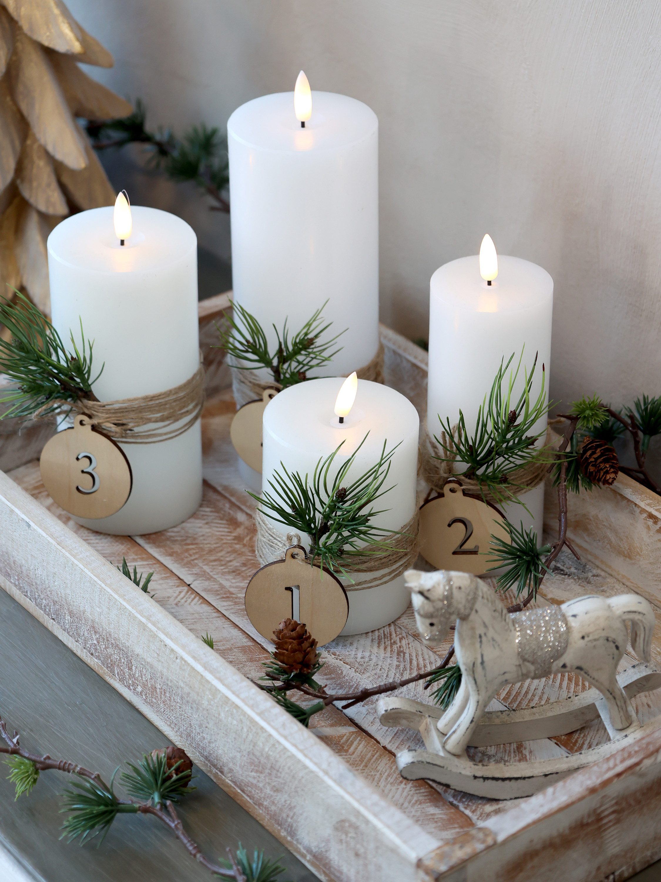 Chic Antique Adventskerze Adventszahlen 1–4 aus Holz für Kerzen und Dekoration Kerzendeko Advent, Edles Set mit Zahlen 1–4 aus Holz mit Juteschnur