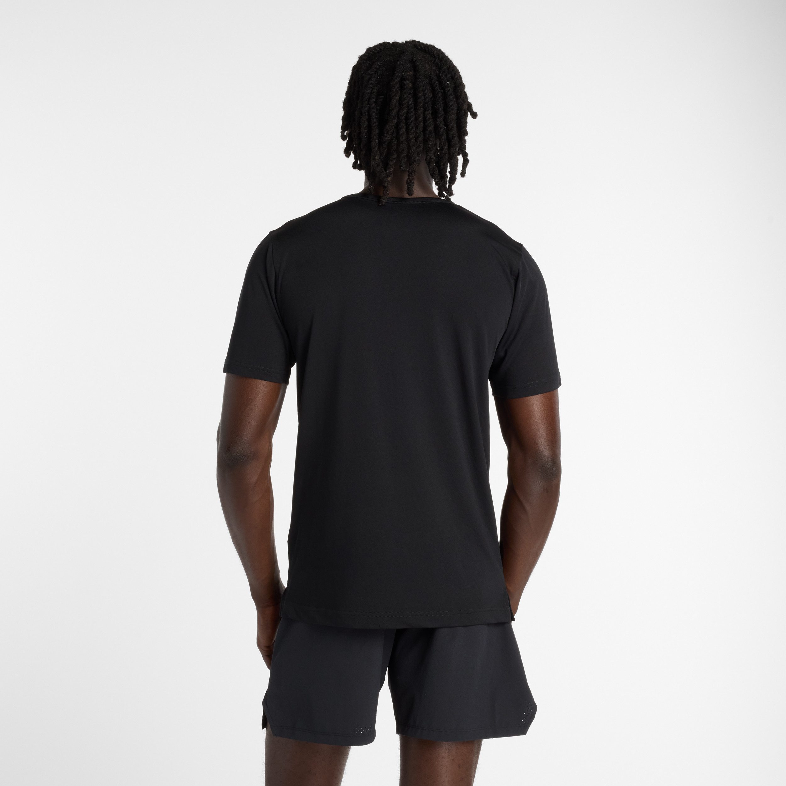 New Balance Trainingsshirt SPORT ESSENTIALS UTILITY T-SHIRT atmungsaktiv, schnell trocknend, aus Polyester