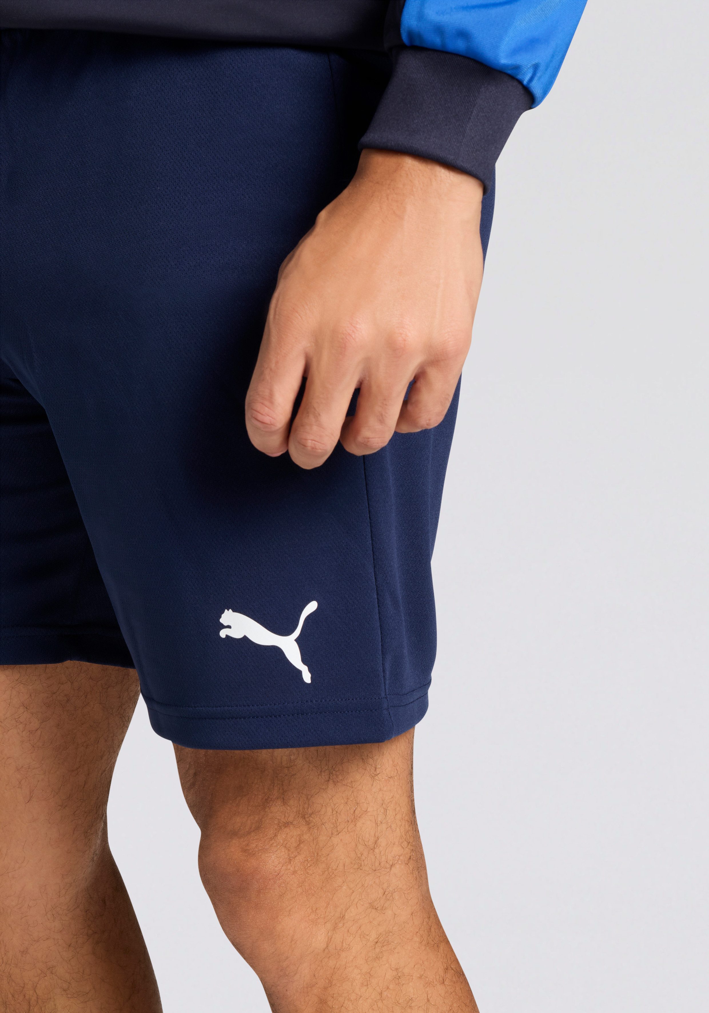 PUMA Trainingsshorts TEAMRISE SHORT atmungsaktives Material, mit DryCELL Technologie, elastischer Bund