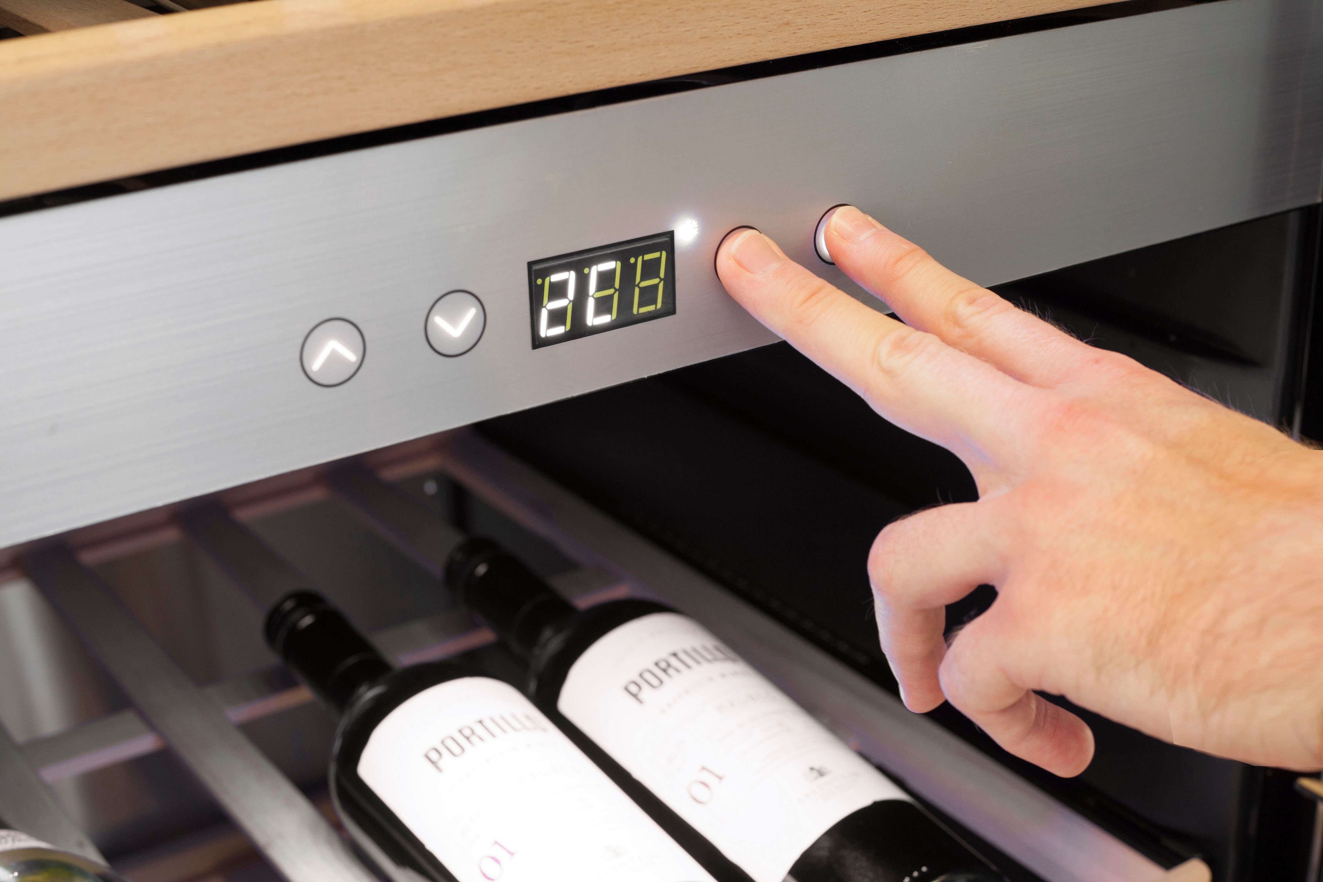 Caso Weinkühlschrank 779 WineChef 180 für á 0,75l 180, Pro Standardflaschen