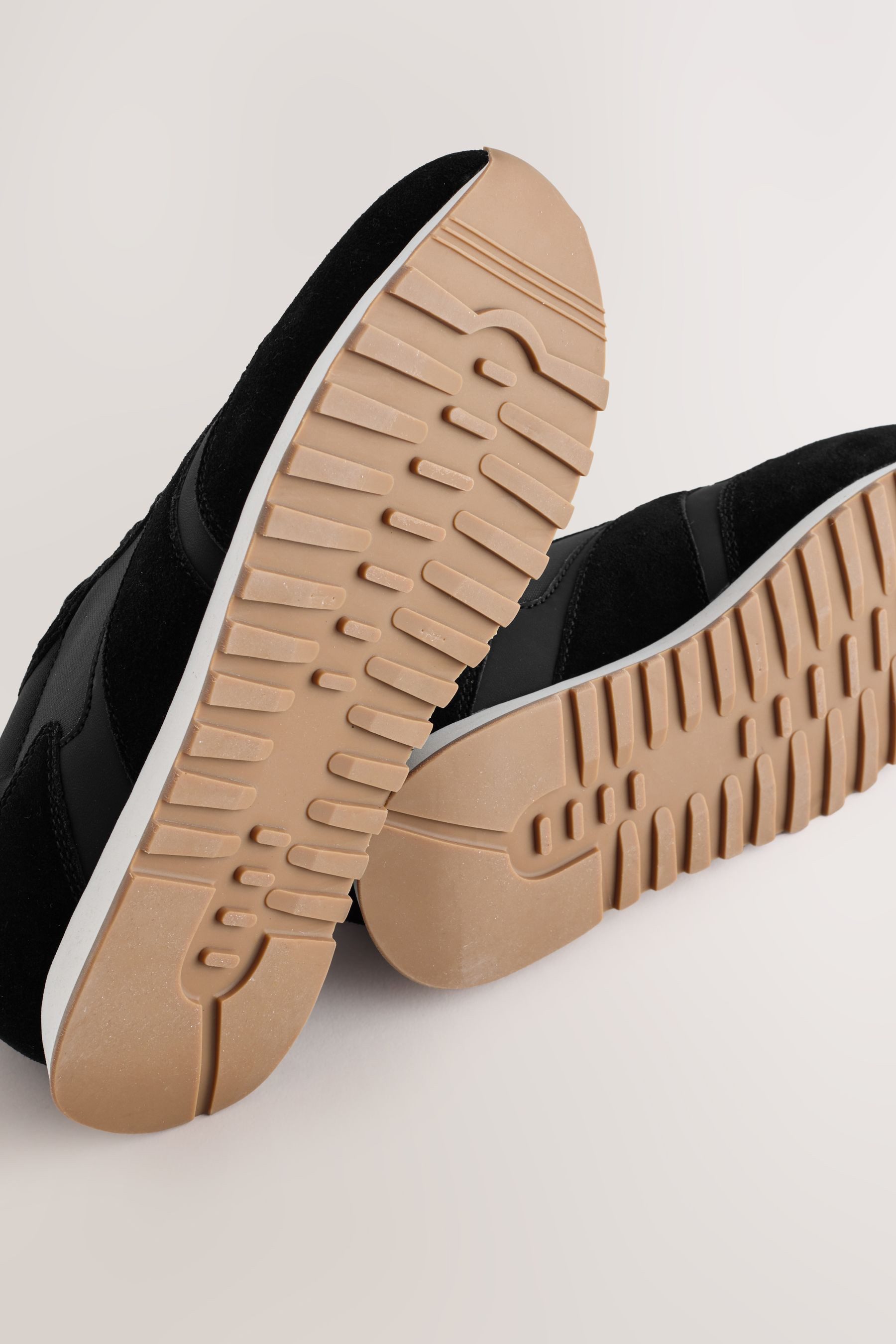 Next Lässig-elegante Laufsneaker mit Velourslederbesatz Sneaker günstig online kaufen