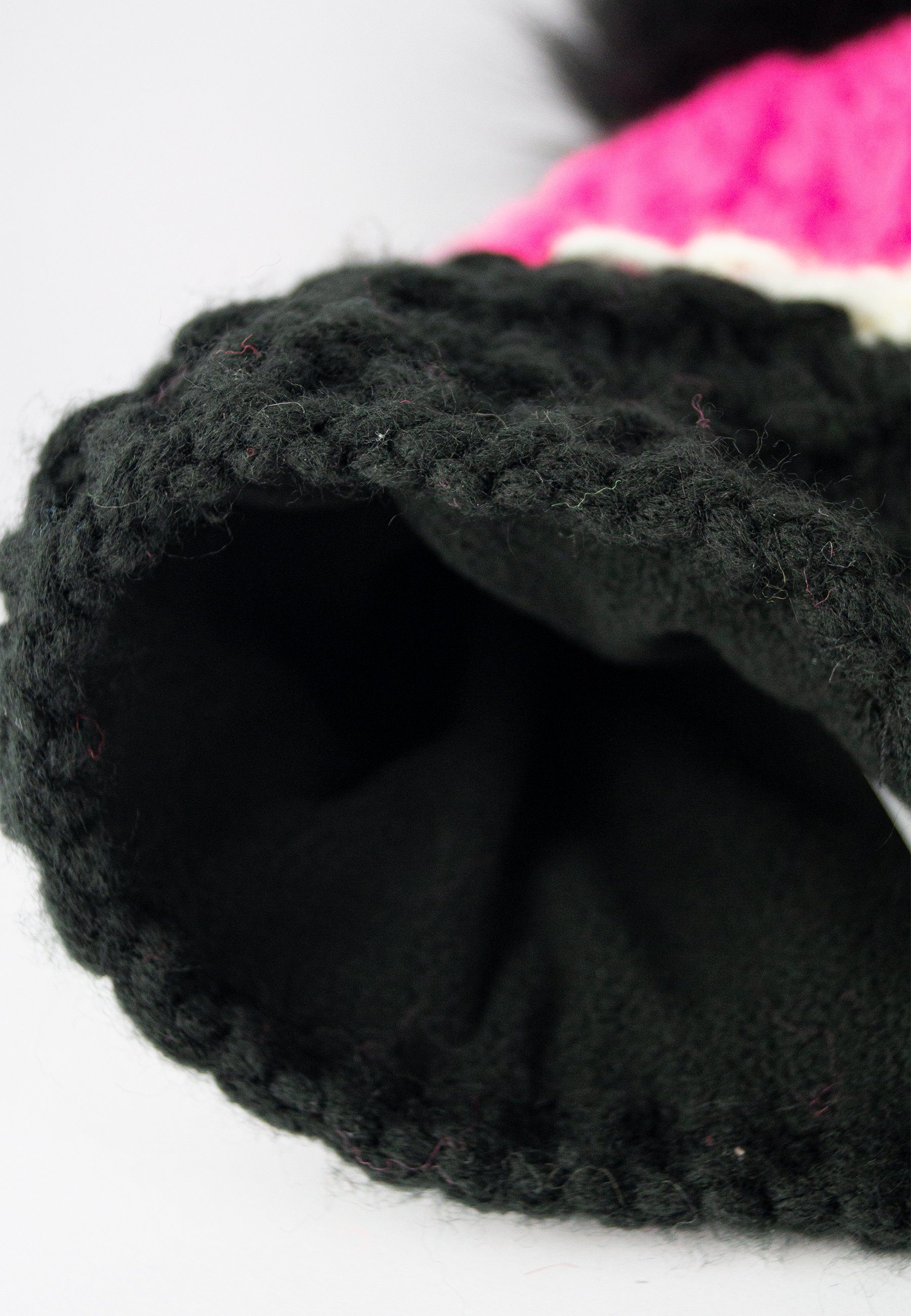 (1-St) pink-schwarz Beanie Beanie Colourblocking-Design in Aiden Reusch