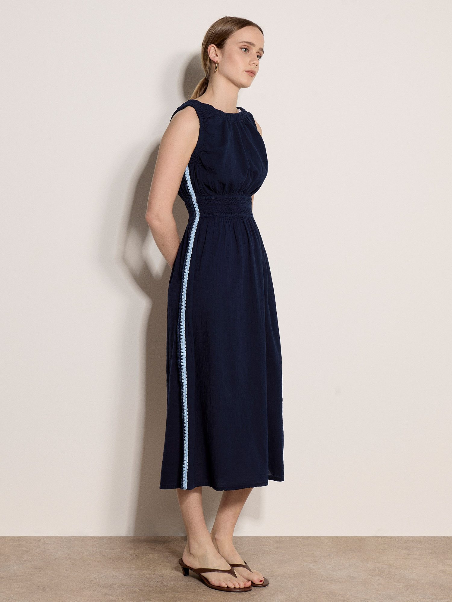 Apricot Midikleid Midi-Kleid mit Häkelspitze und Smokarbeit Smokarbeit