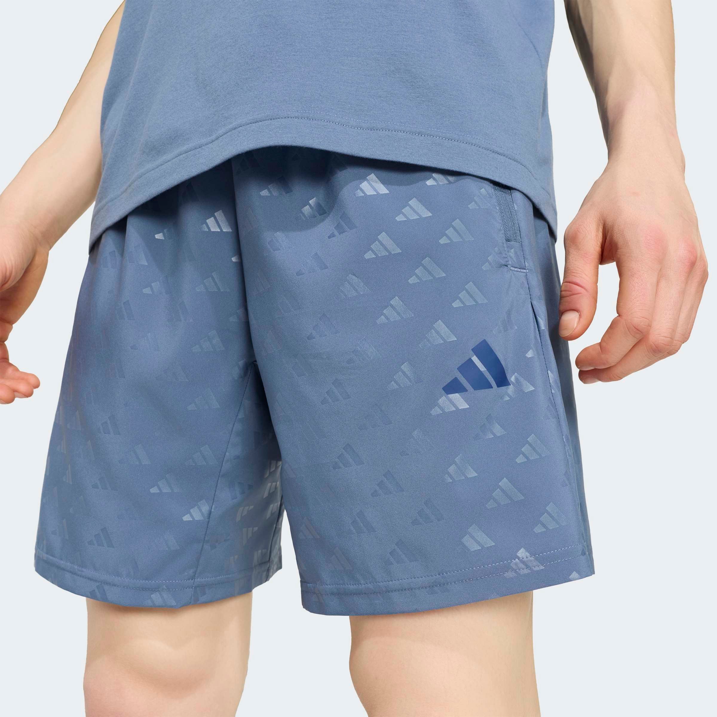 adidas Performance Shorts WORKOUT ESSENTIALS BRANDLOVE WOVEN für sportliche Aktivitäten, mit Climacool®, Normal-weite Passform
