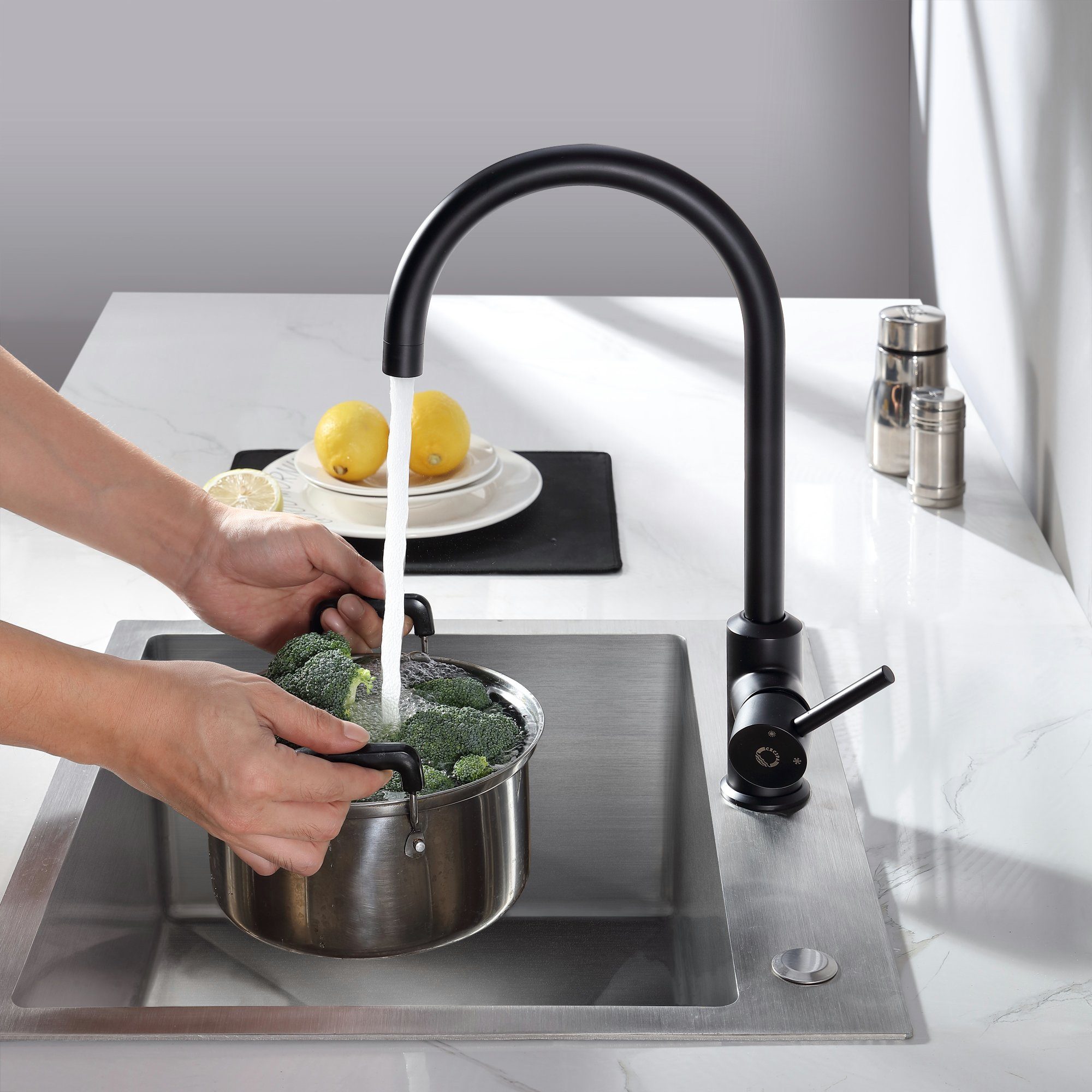 Schwarz Edelstah Küche Gebürstet Küche Wasserhahn SUS304 Mischbatterie CECIPA Küchenarmatur