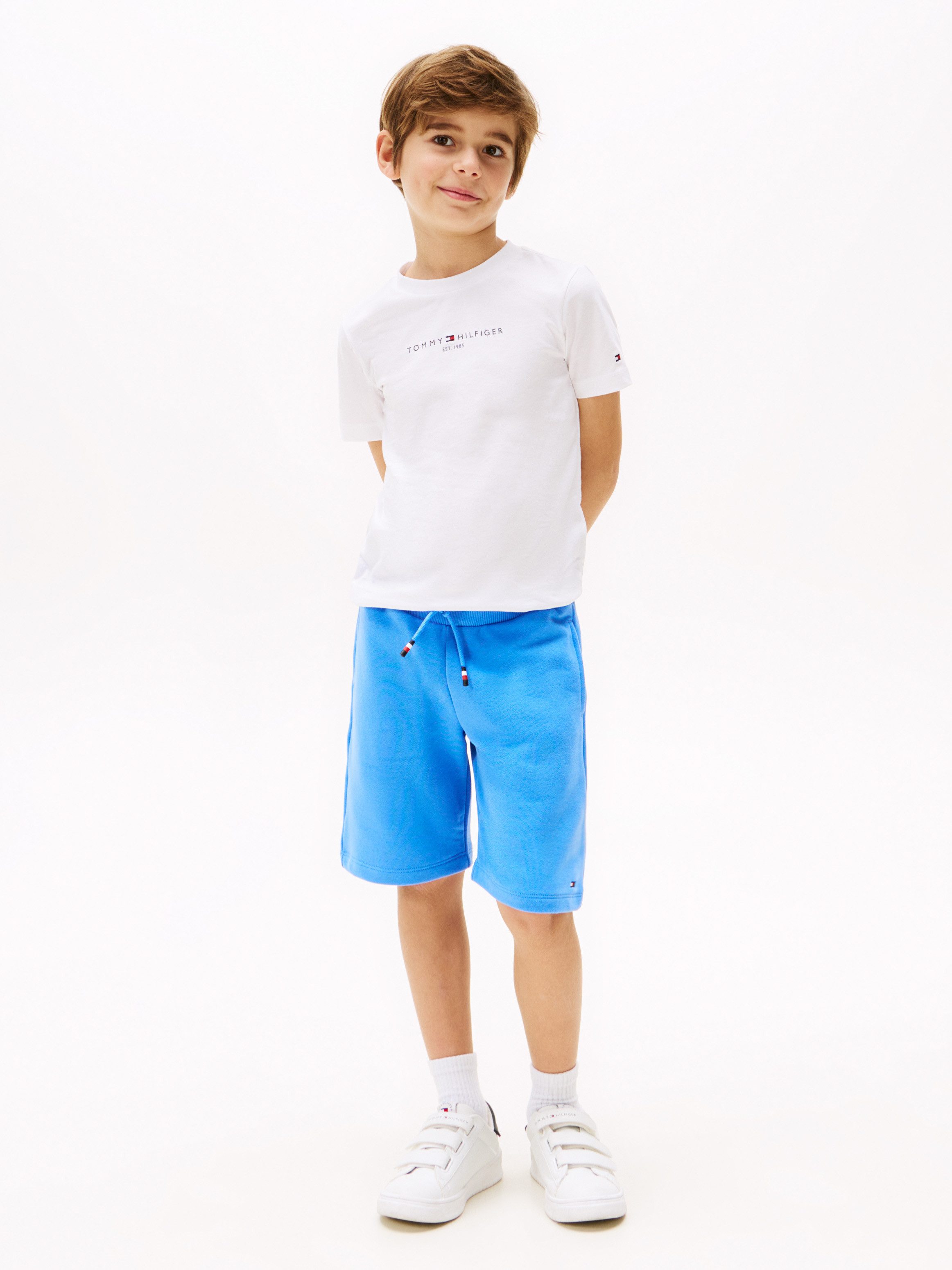 Tommy Hilfiger T-Shirt & Shorts ESSENTIAL SET (Set, 2-tlg., 2er) mit Logoschriftzug
