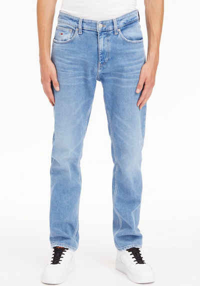 Tommy Jeans Jeansshorts HOT PANT SHORT BG0036 mit Destroyed- und Abriebeffekten