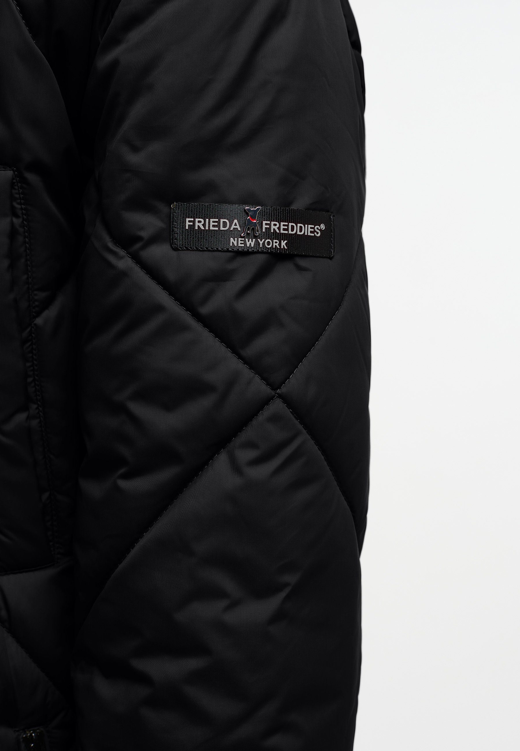 Frieda & Freddies NY Langmantel Farbdetails BLACK Richelle dezenten mit Padding Coat