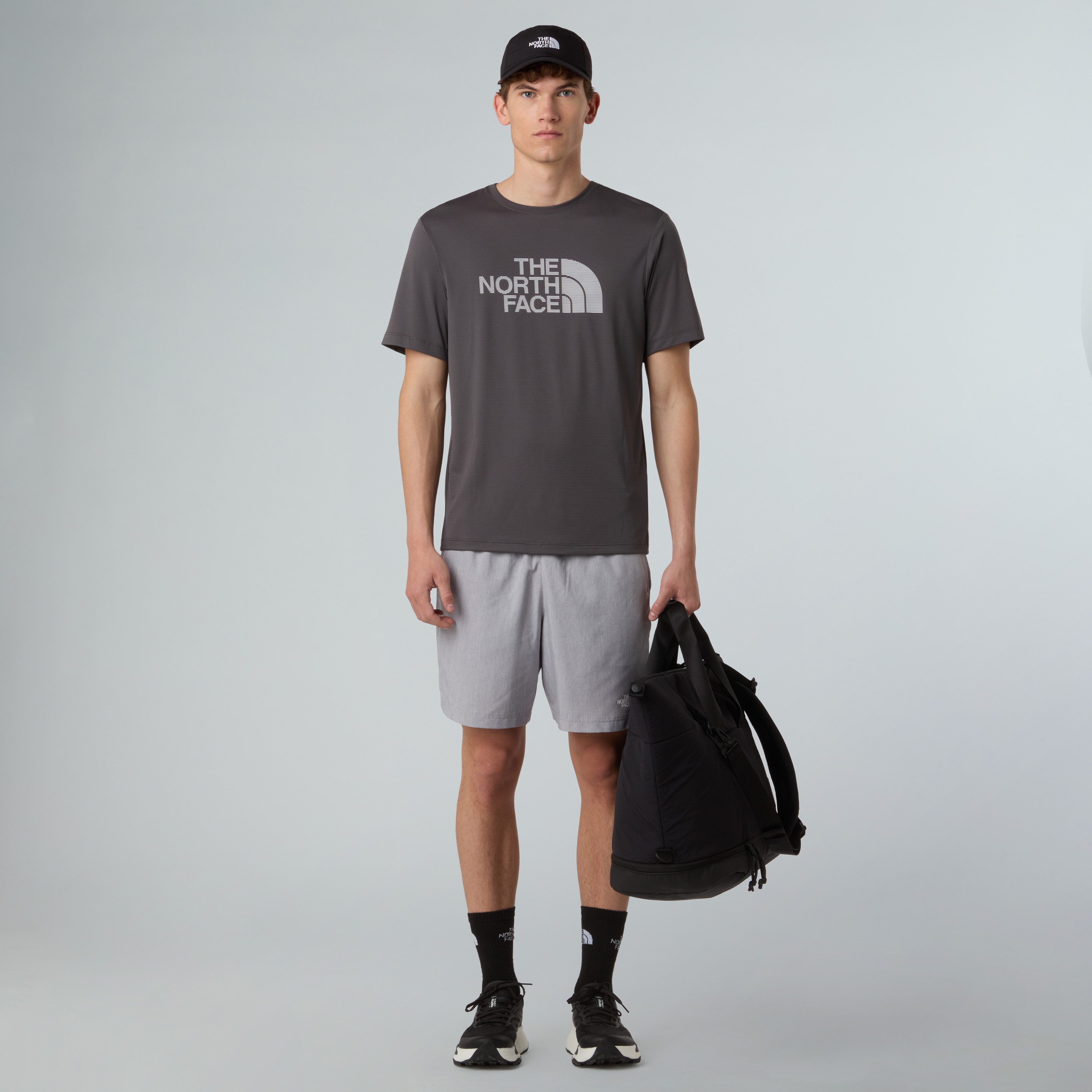 The North Face Funktionsshirt M 24/7 SHORT SLEEVES EASY TEE REG sportlicher Stil, mit Rundhalsausschnitt, Kurzarm, pflegeleicht