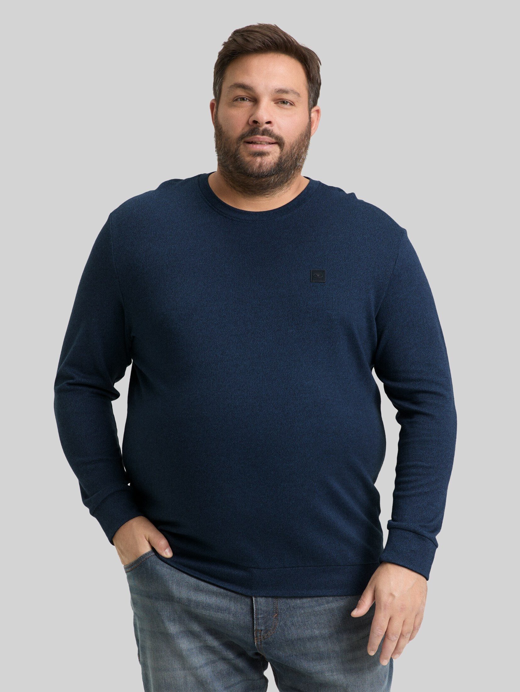 TOM TAILOR PLUS Langarmshirt T-Shirt Plus Size - Langarmshirt mit Logo-Badge