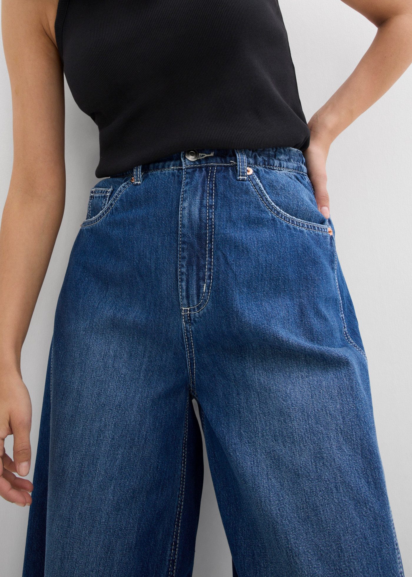 bonprix Loose-fit-Jeans lockere Passform, superweiches, federleichtes Denim – Bild 4 von 5