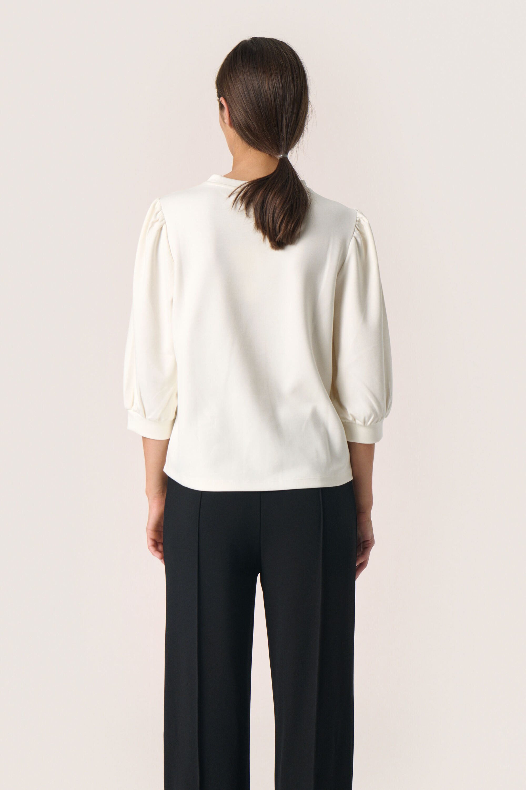 SOAKED IN LUXURY T-Shirt T-shirt SLIeste