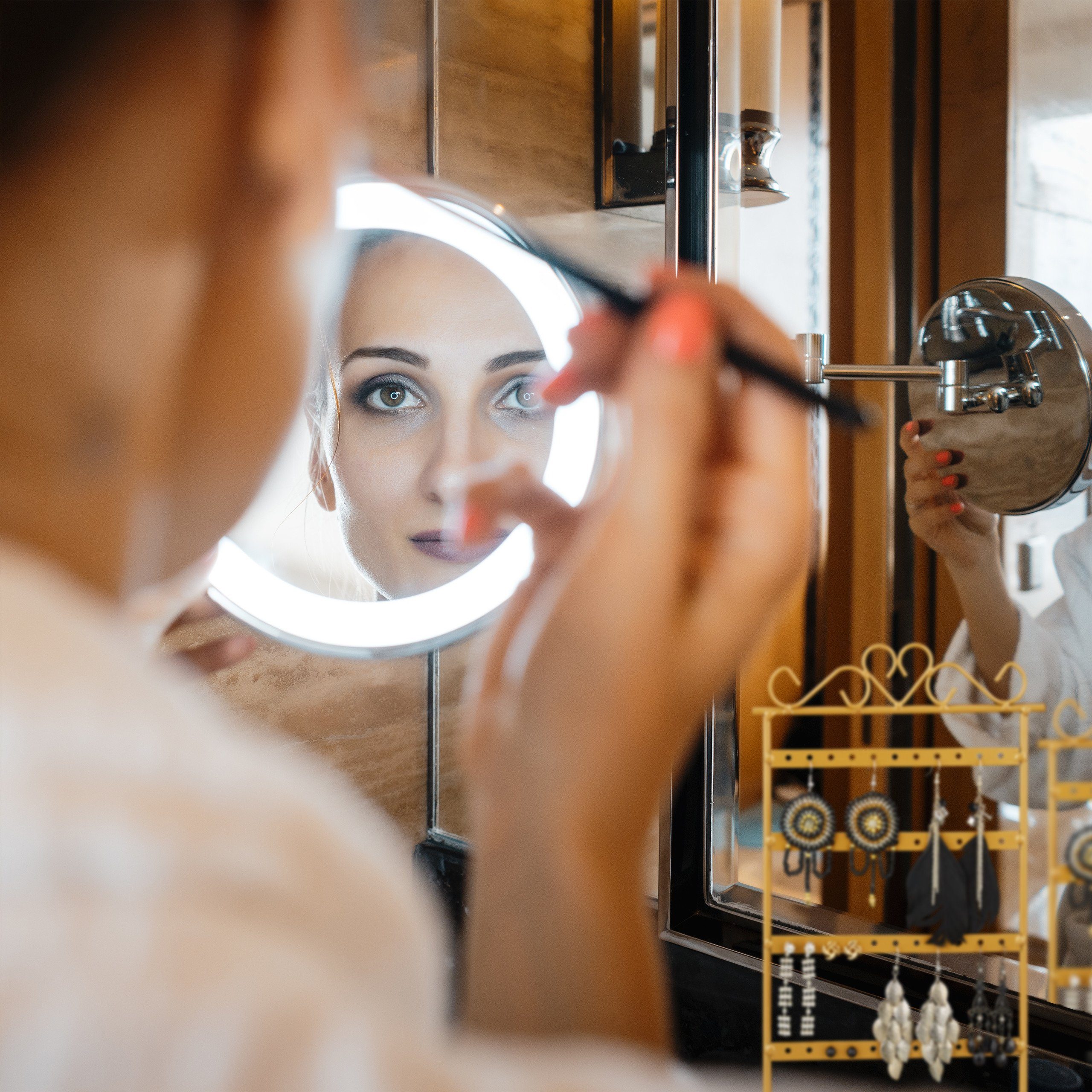 relaxdays Schmuckständer Ohrringhalter für Stecker, gold