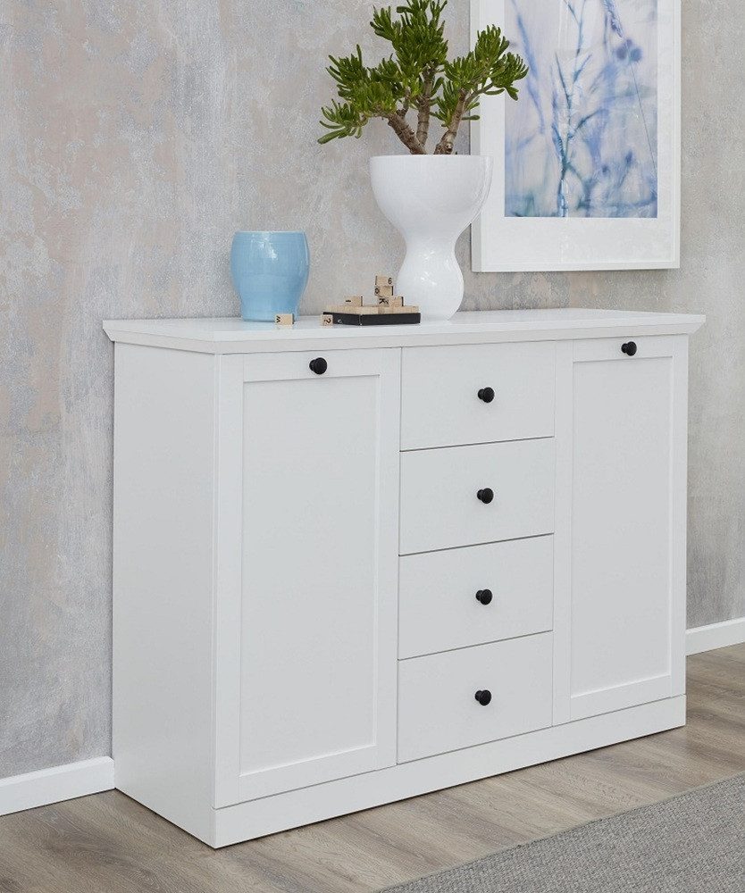 Furnhaus Sideboard Baxter Landhaus, Weiß, 2 Türen, 4 Schubladen, Stauraum (Wohnzimmerschrank mit viel Stauraum und altsilberfarbenen Griffen, Aufbewahrungsmöbel aus Holzwerkstoff mit pflegeleichter Beschichtung), Kommode 120 cm mit 2 Türen und 4 Böden - Wohnzimmer Möbel