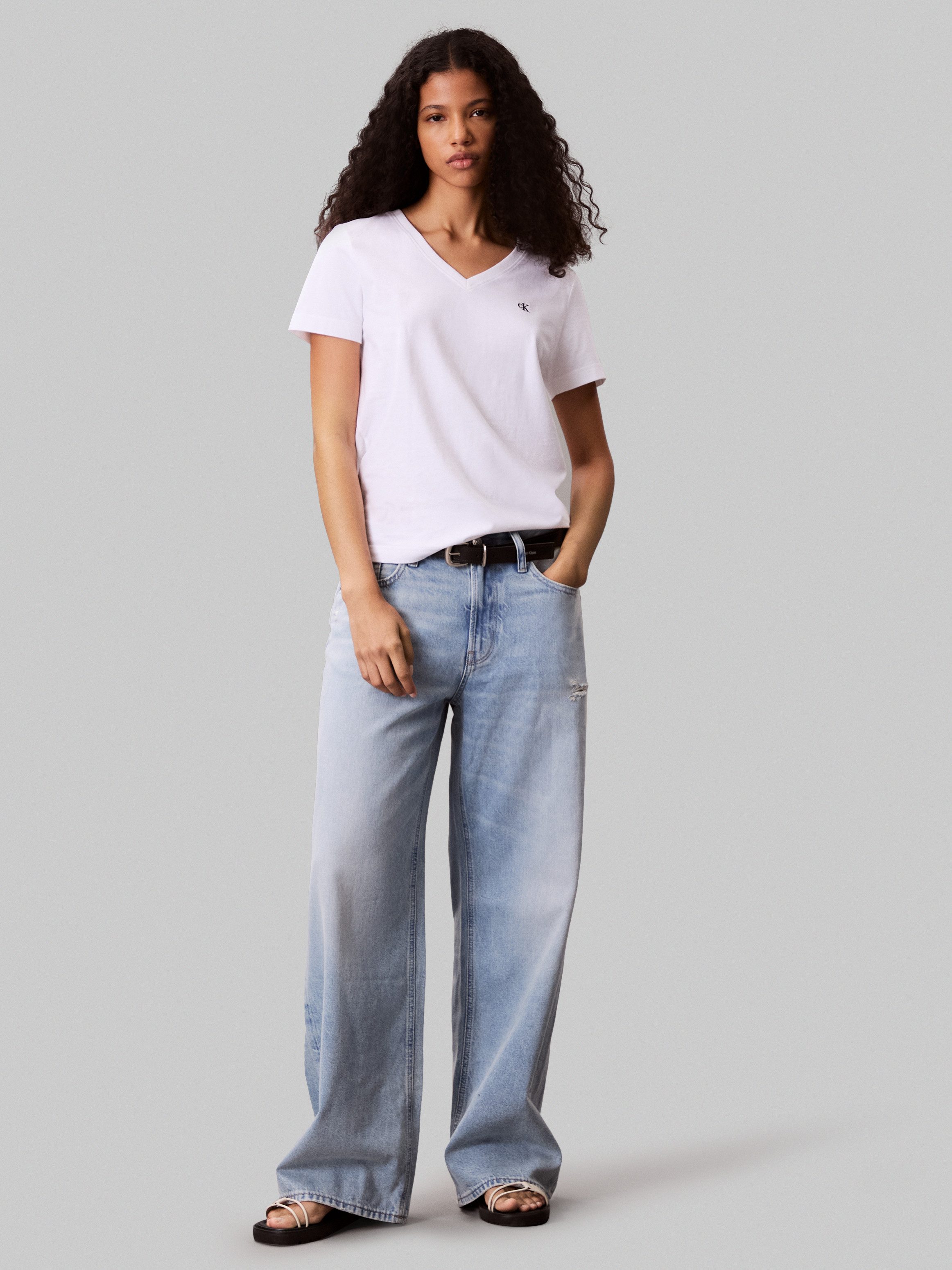 Calvin Klein Jeans T-Shirt Archive Jersey Vnk Tee EU Mit V-Ausschnitt