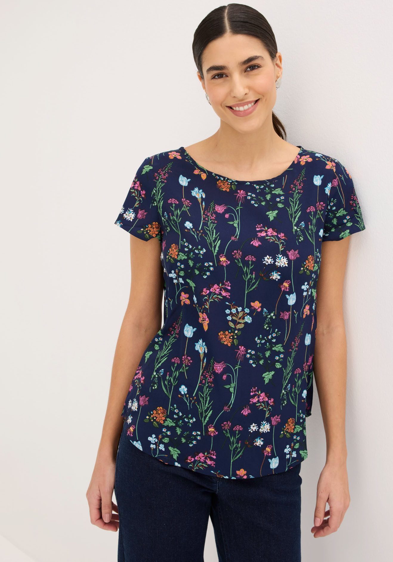 bonprix Shirtbluse figurumspielende Passform, abgerundeter, hinten etwas längerer Saum