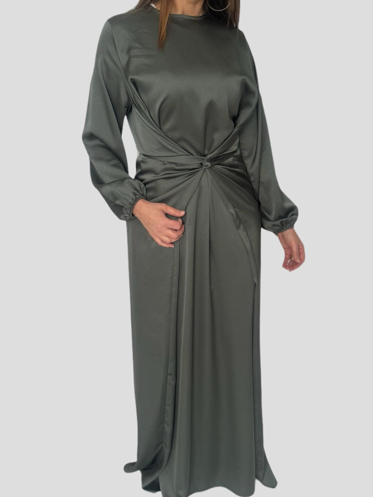 Aymasal Satinkleid Abaya Lara mit integriertem Band Islamicwear Abendkleid Islam Glänzender geschmeidiger Satin Stoff, Luxuriöses erscheinen