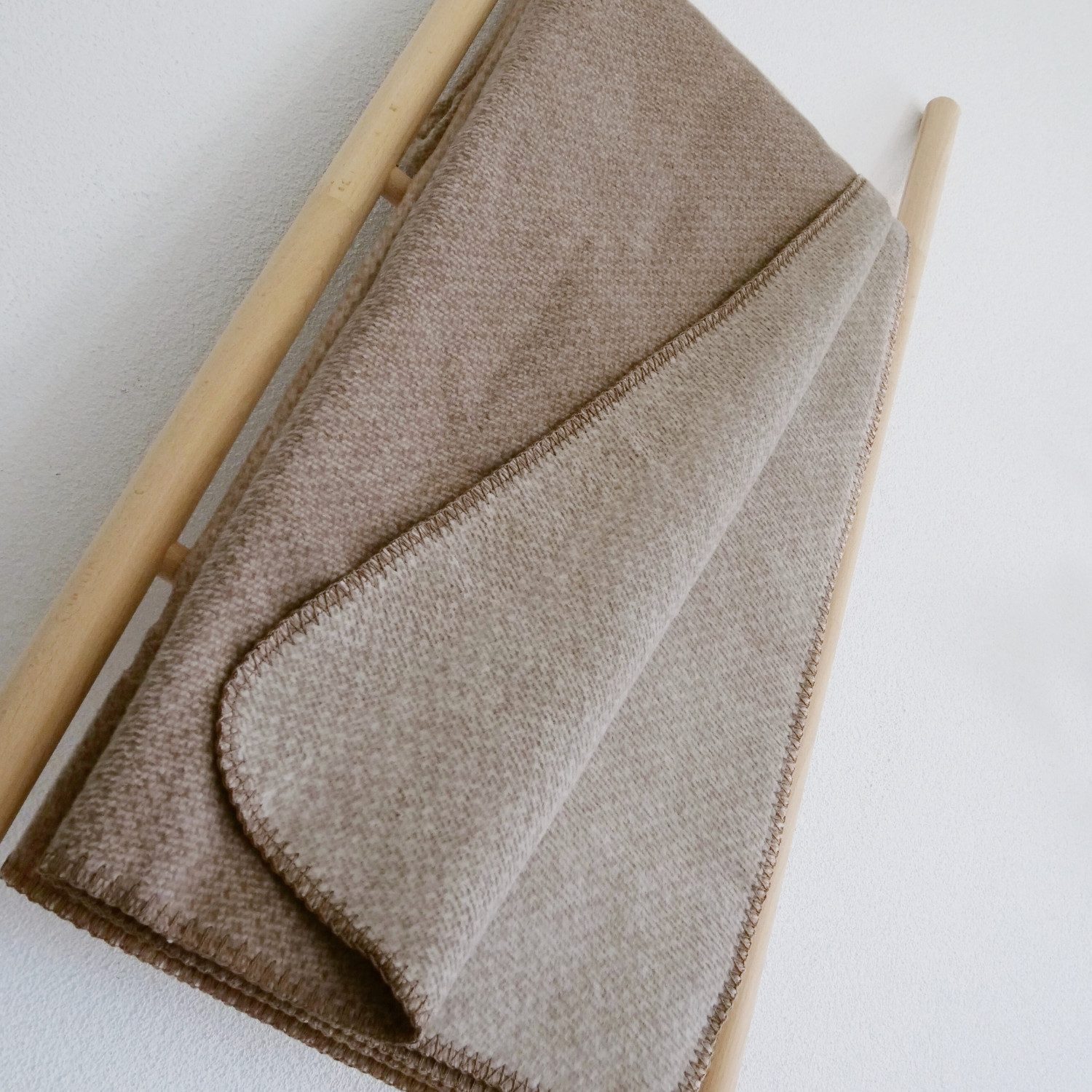 Wolldecke EMMA Premium Kuscheldecke aus 100% weicher Bio-Baumwolle in 7 Farben, RIEMA Germany, weiche Sofadecke 150x200cm Made in Germany, nachhaltig, OEKOTEX