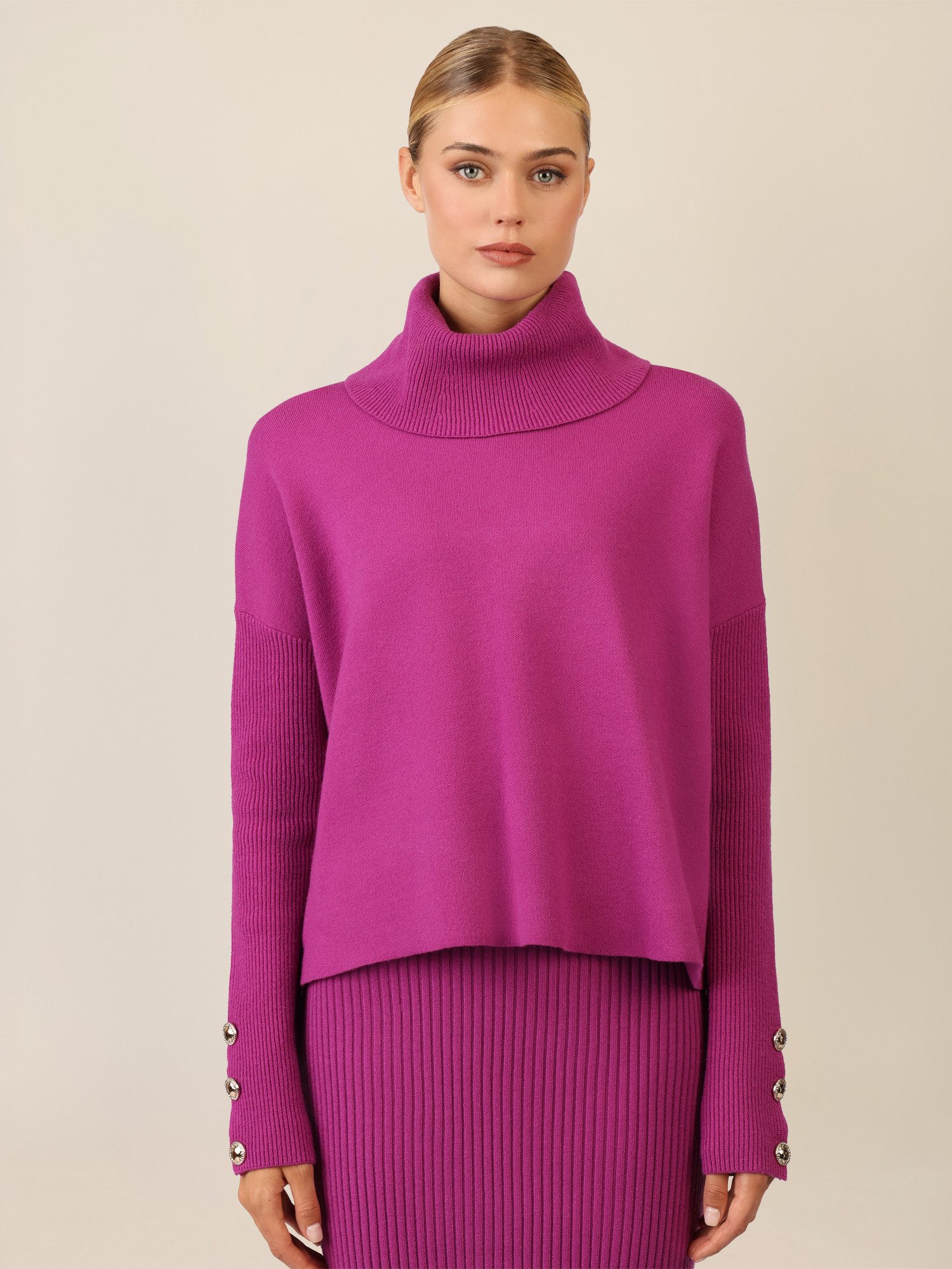 Apart Rollkragenpullover mit Rollkragen und Schmuckknöpfen günstig online kaufen