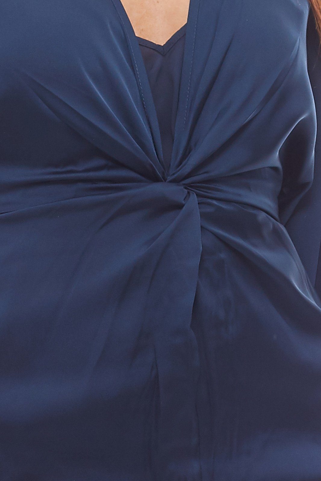 Kleid Licious Sommerkleid Blau NA-KD Schlitz mit luxoriöses Kimono x NA-KD Freizeit-Kimono Hanna Damen