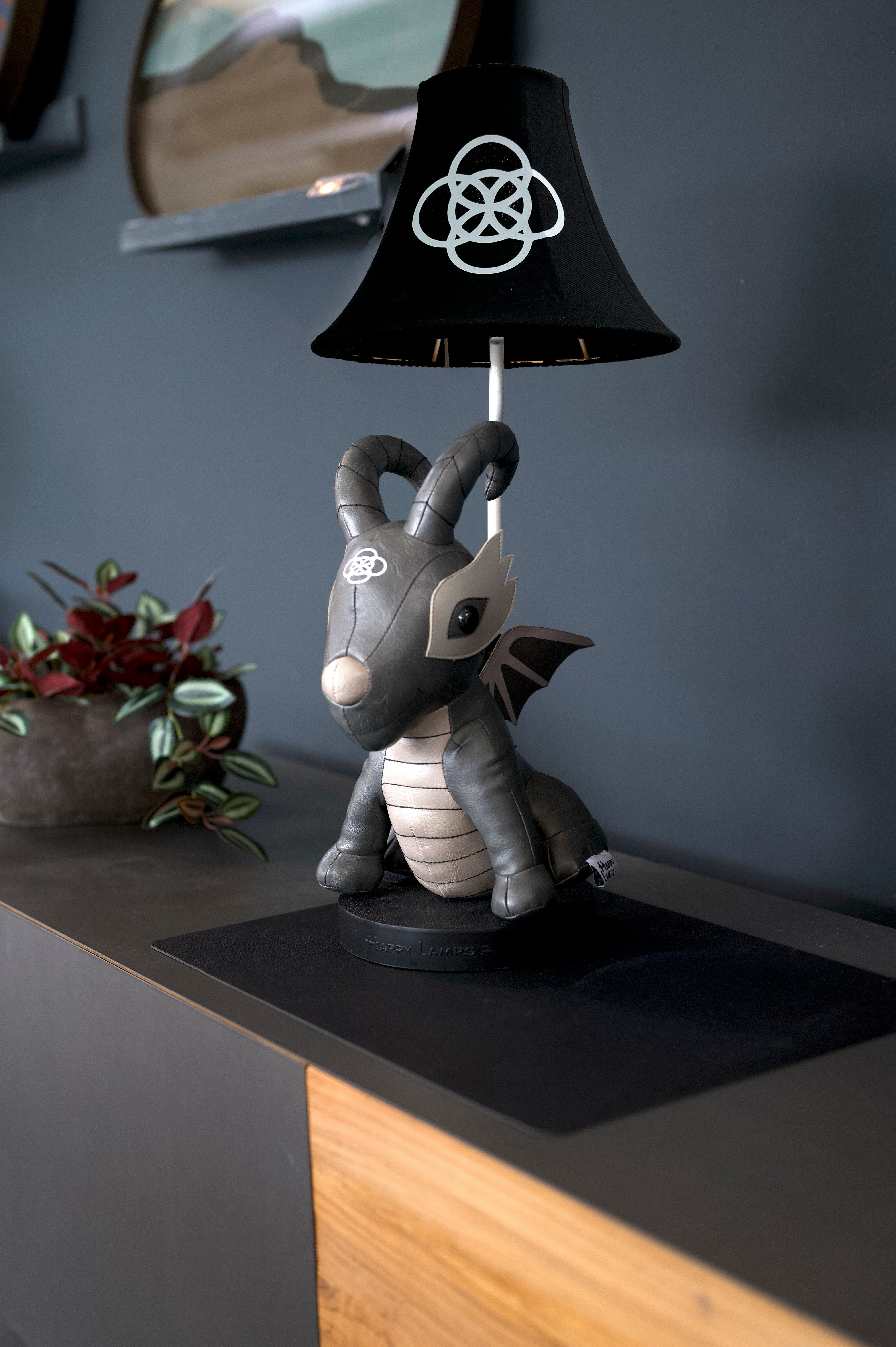 Happy Lamps for smiling eyes LED Tischleuchte Black Dragon, LED fest integriert, Warmweiß, Hochwertig, Einzigartig, Zertifiziert
