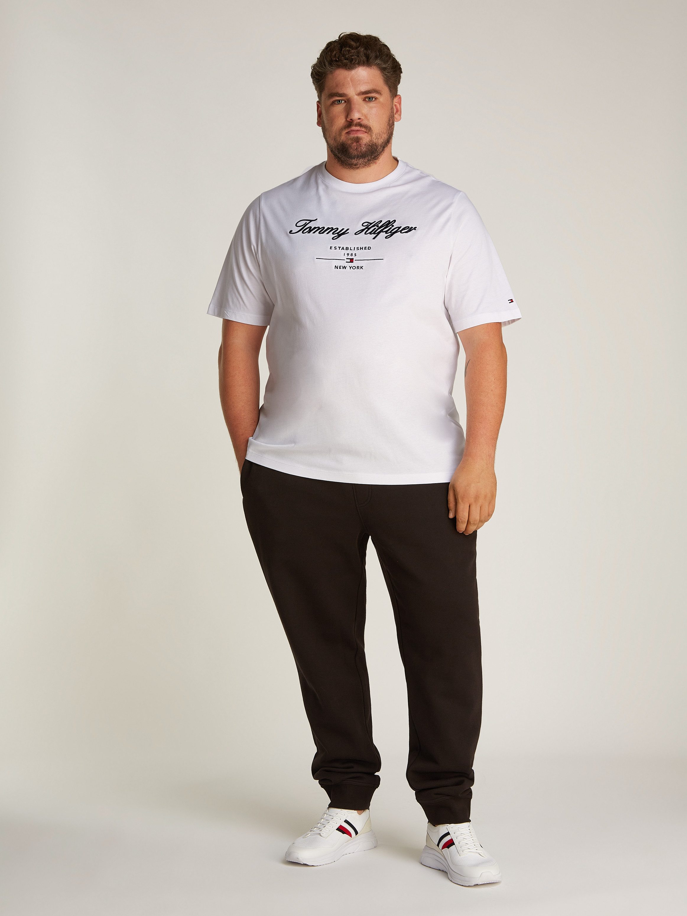 Tommy Hilfiger Big & Tall Rundhalsshirt BT-SCRIPT LOGO TEE-B in Großen Größen, Logostickerei