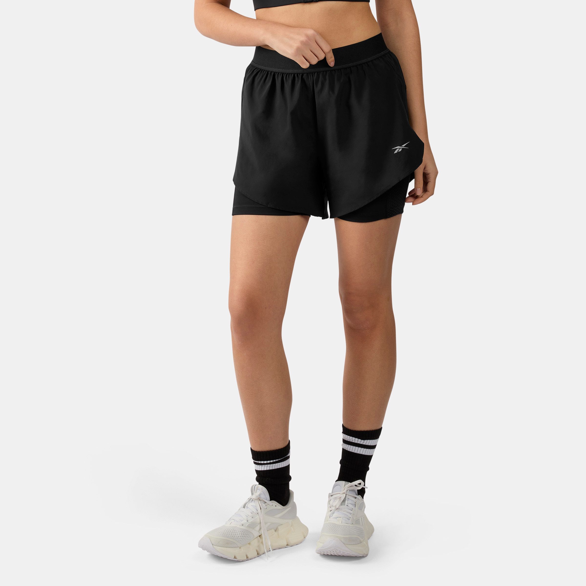 Reebok Laufshorts RUNNING 2 IN 1 SHORT sportlicher Stil, für Laufaktivitäten, für Sportmode und Freizeit