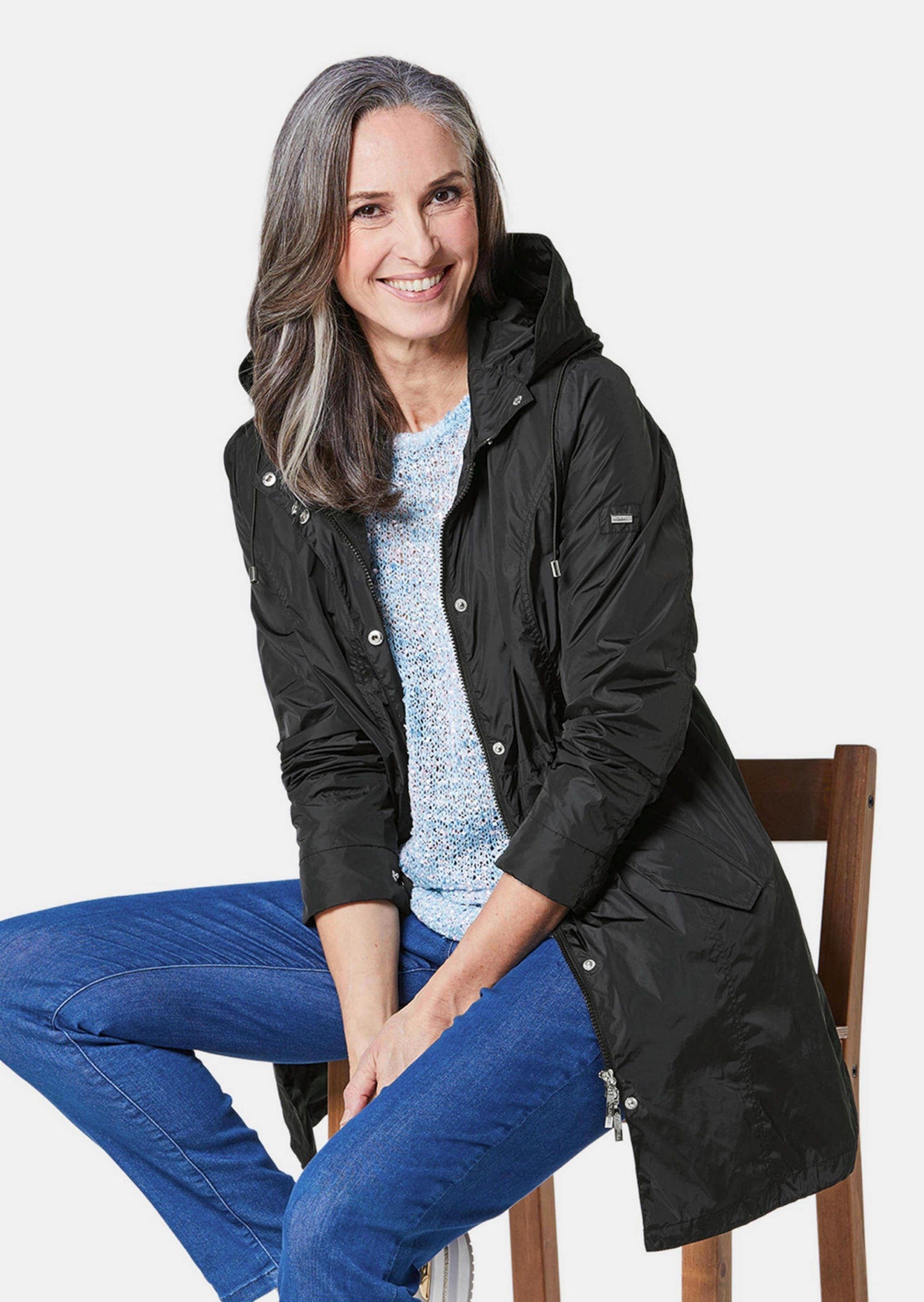 GOLDNER Outdoorjacke Modischer Regenparka mit Kapuze Individuelle Weitenregulierung durch Tunnelzüge und variablen Kragen
