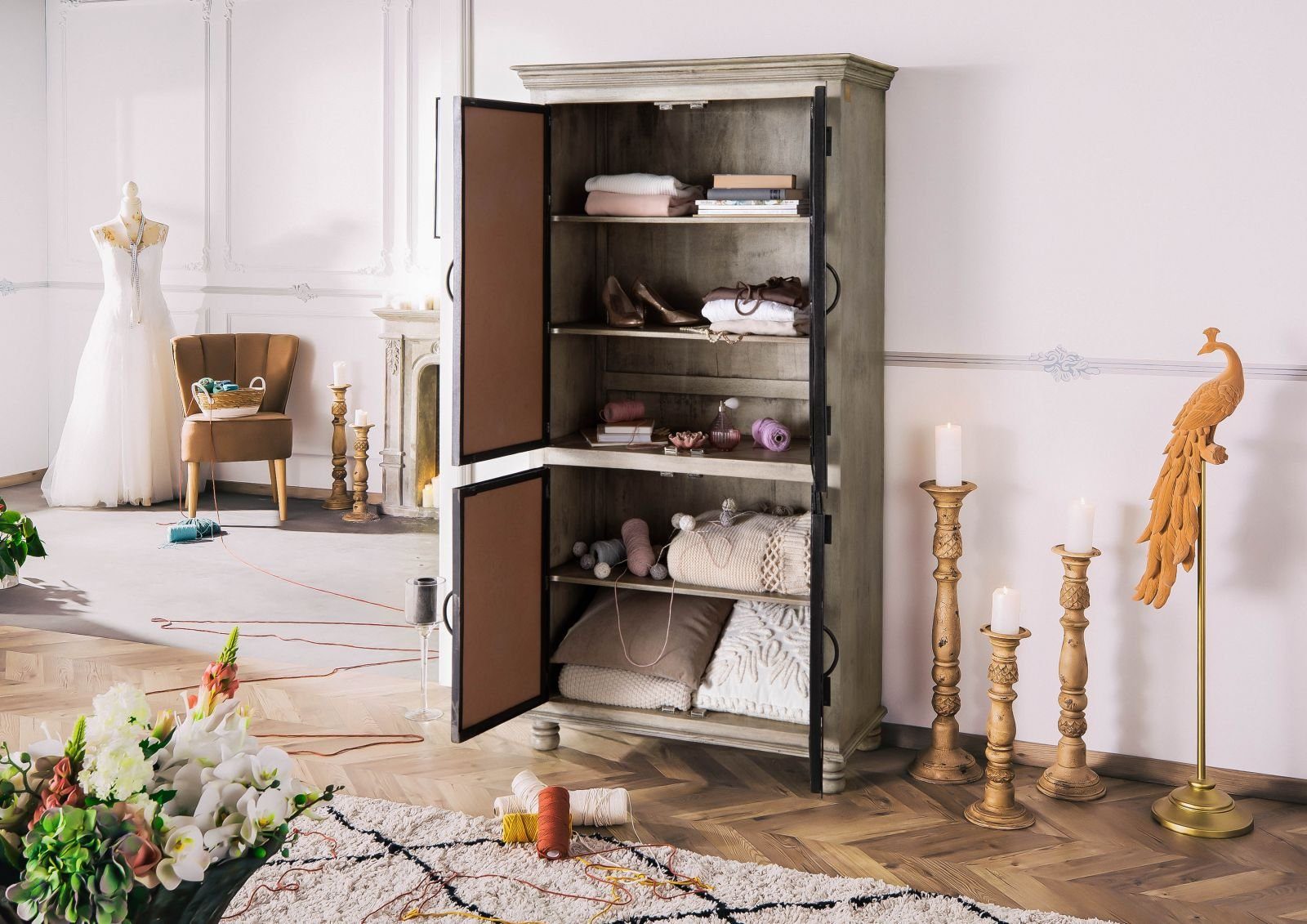 Massivmoebel24 Dreh-/Schwebetürenschrank HERMITAGE (Schrank Mango 97x45x190 grau lackiert HERMITAGE #017) Schrank Mango 97x45x190 grau lackiert HERMITAGE #017