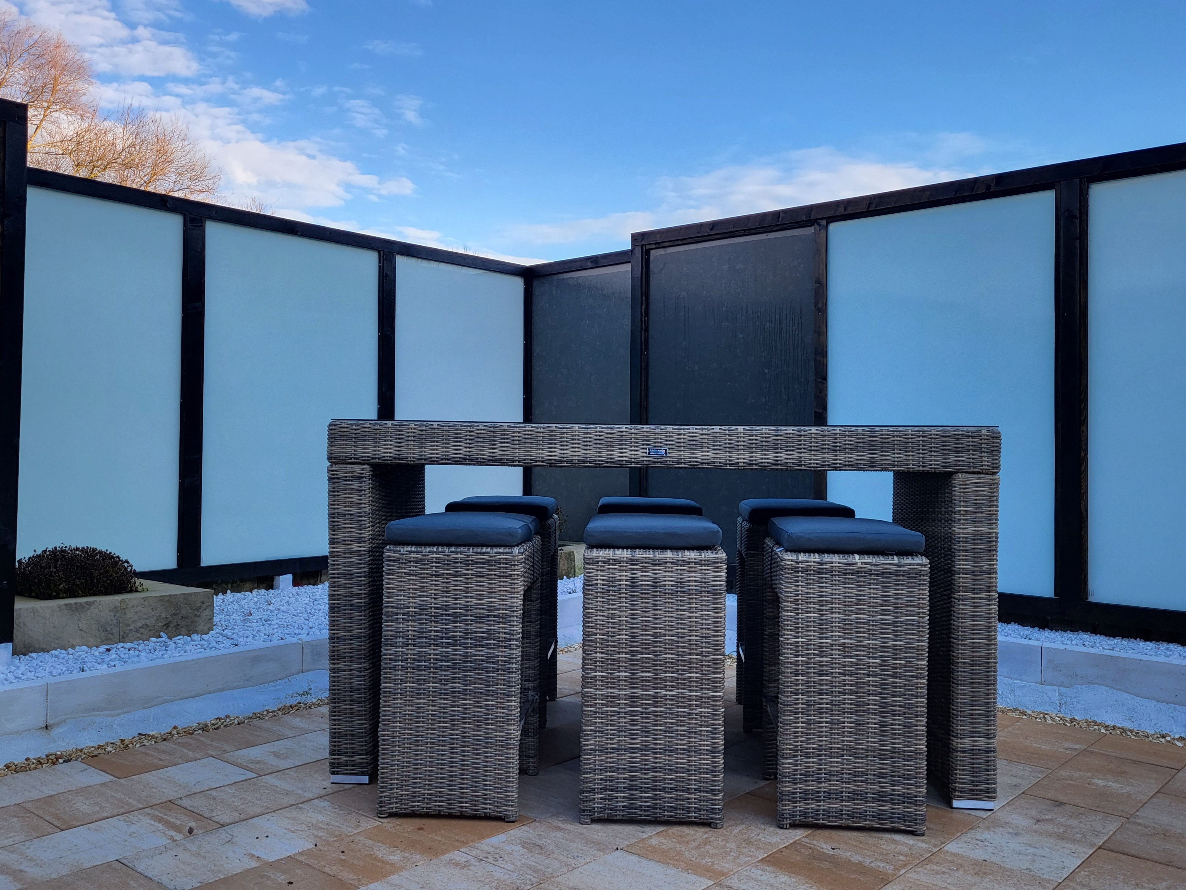 Ragnarök Möbel-Design Bartisch Bar Set Odin (Set, 1 Tisch mit 6 Bar-Hocker), gigantisches Maß, variabel nutzbar (Buffet oder Stehtisch)