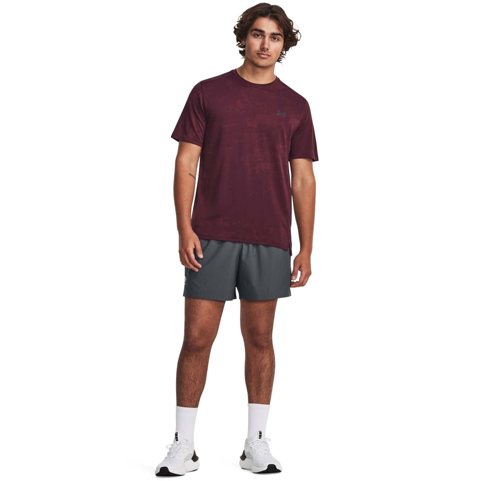 Under Armour® Trainingsshirt Herren Trainingsshirt TECH maroon JACQUARD (1-tlg) (899) VENT